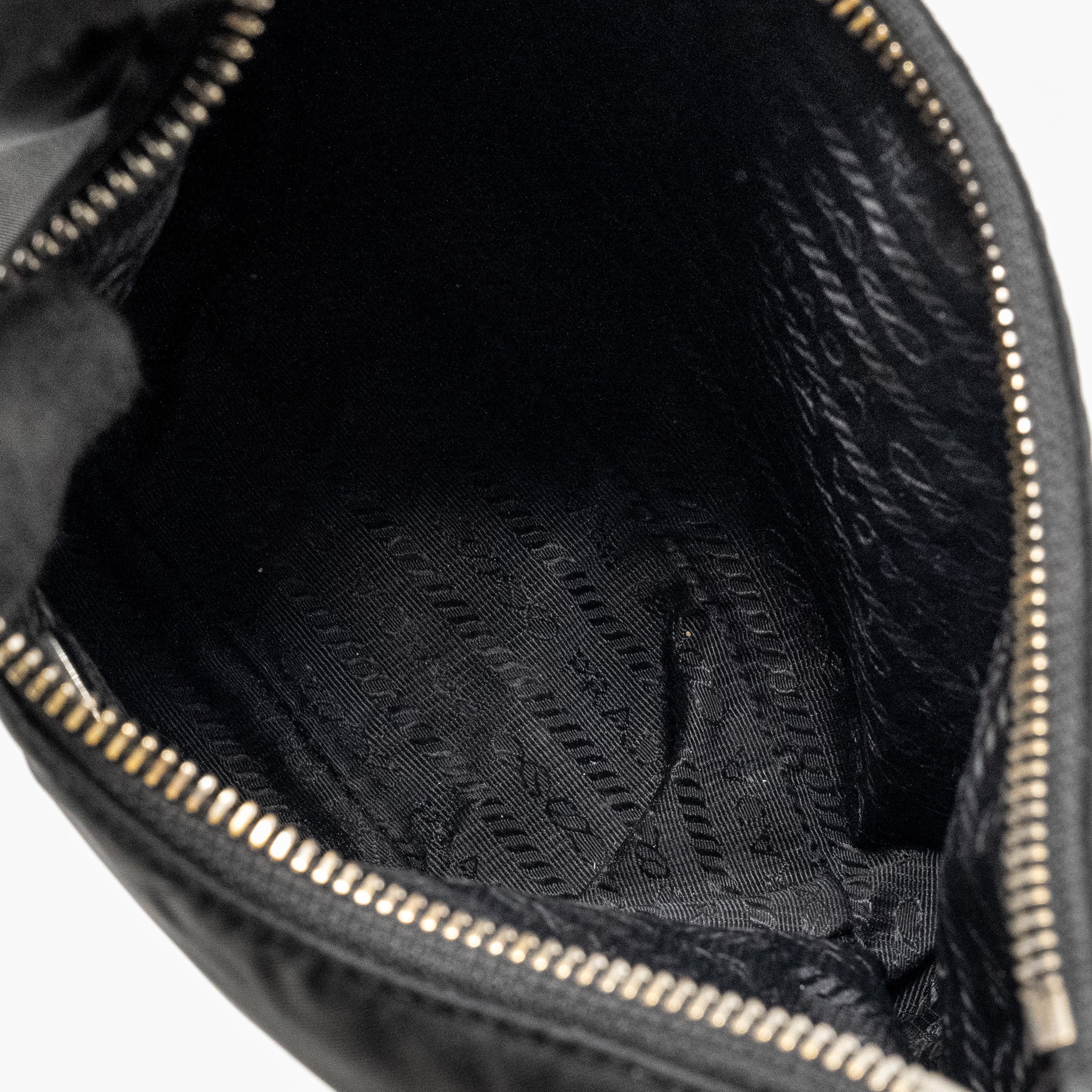 PRADA RE-EDTION 2005 BAG NYLON BLACK SHW