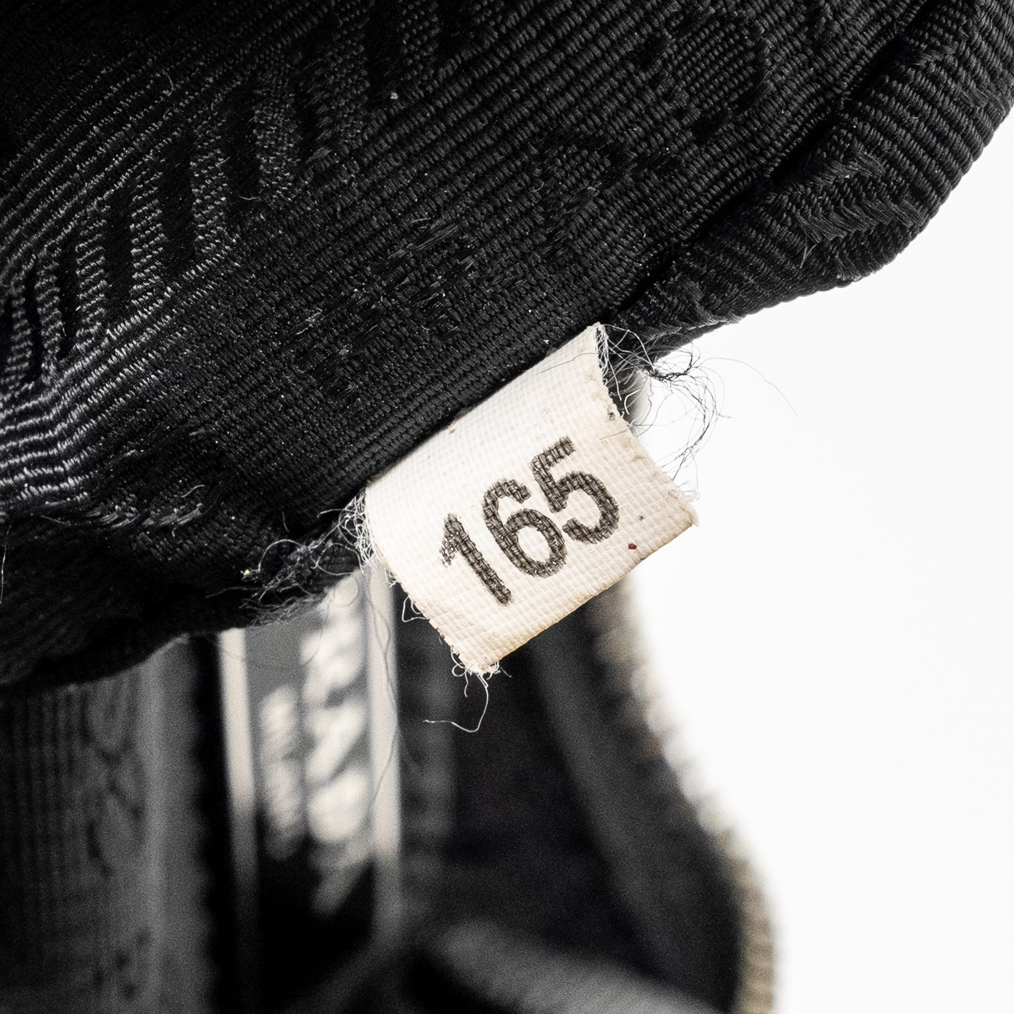 PRADA RE-EDTION 2005 BAG NYLON BLACK SHW