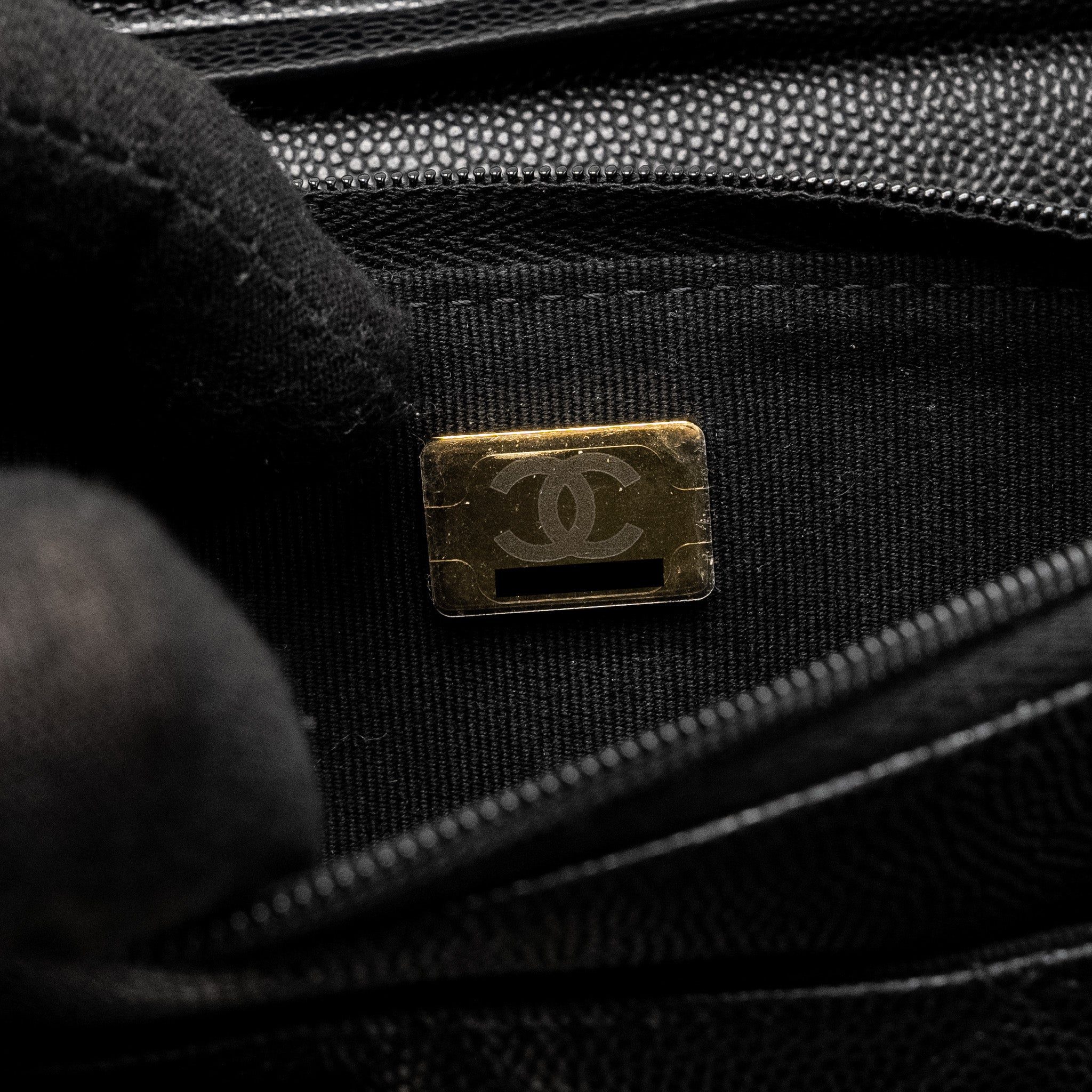 CHANEL DETAILED CC LOGO WALLET ON CHAIN CAVIAR CAVIAR BLACK GHW (MICROCHIP)