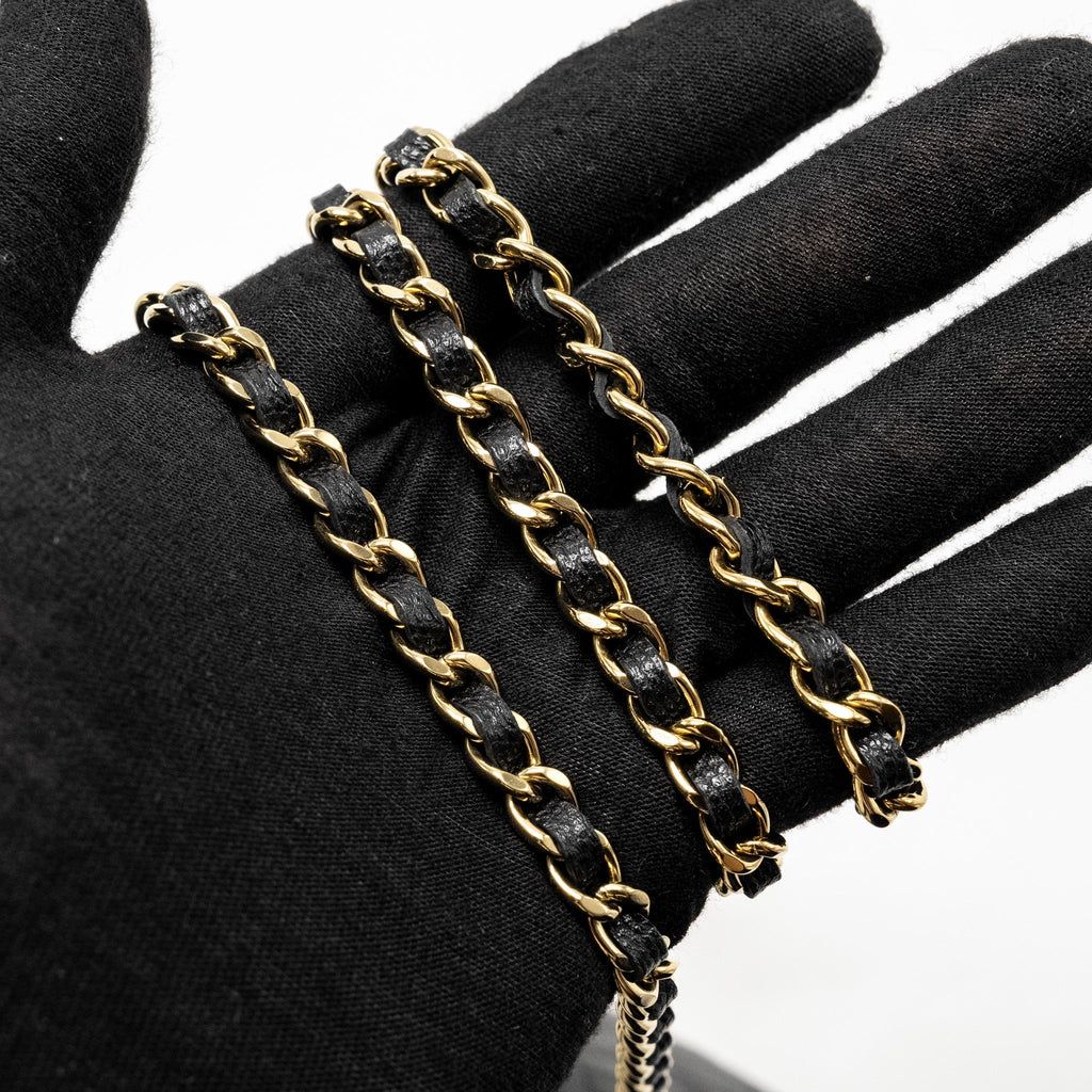CHANEL DETAILED CC LOGO WALLET ON CHAIN CAVIAR CAVIAR BLACK GHW (MICROCHIP)