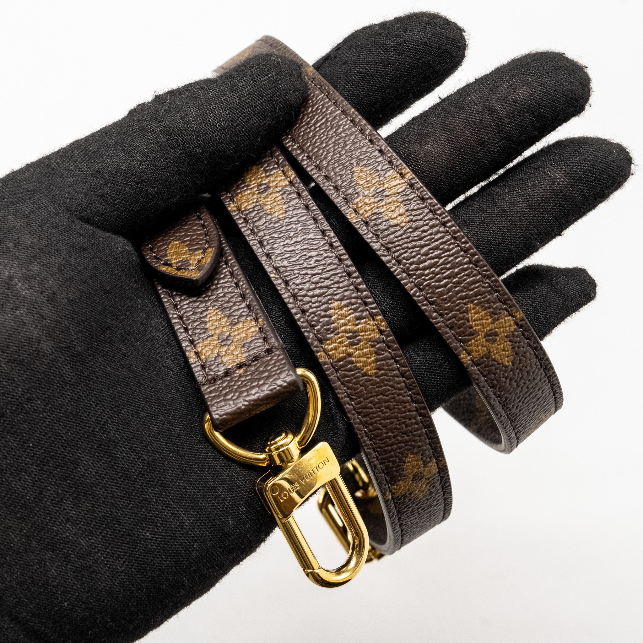 LOUIS VUITTON POCHETTE MÉTIS MONOGRAM CANVAS GHW