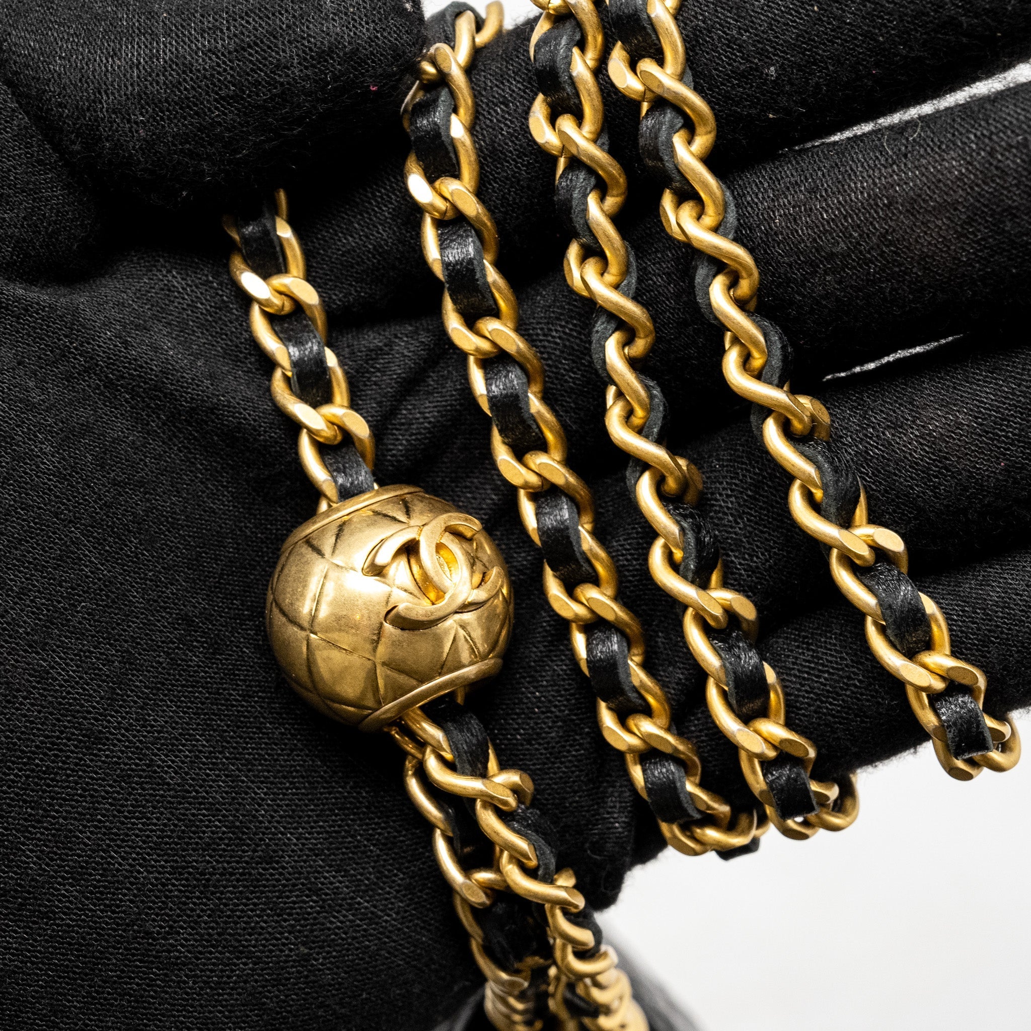 CHANEL PEARL CRUSH WALLET ON CHAIN LAMBSKIN BLACK GHW (MICROCHIP)