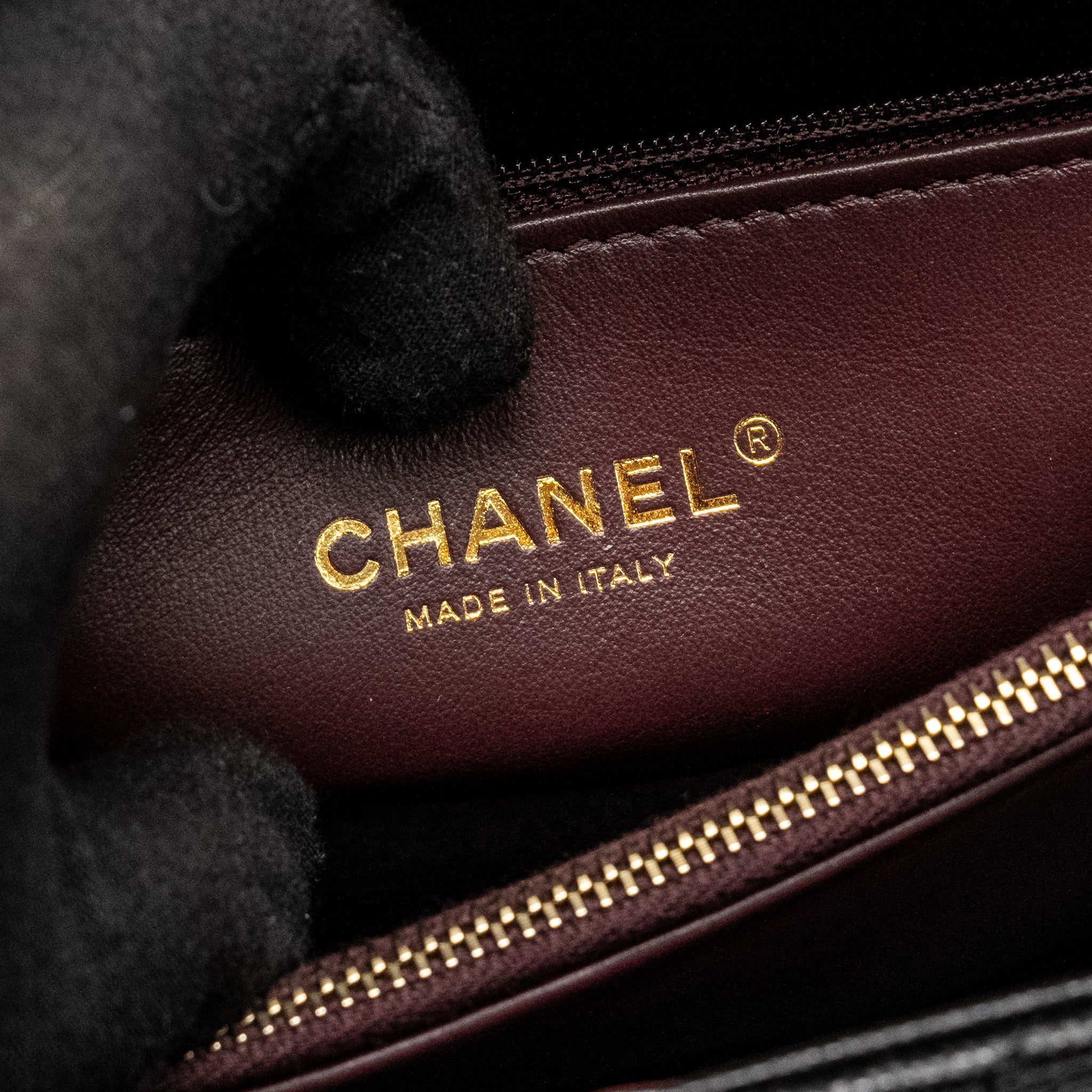 CHANEL MEDIUM COCO HANDLE LIMITED EDITION CAVIAR BLACK GHW (MICROCHIP)