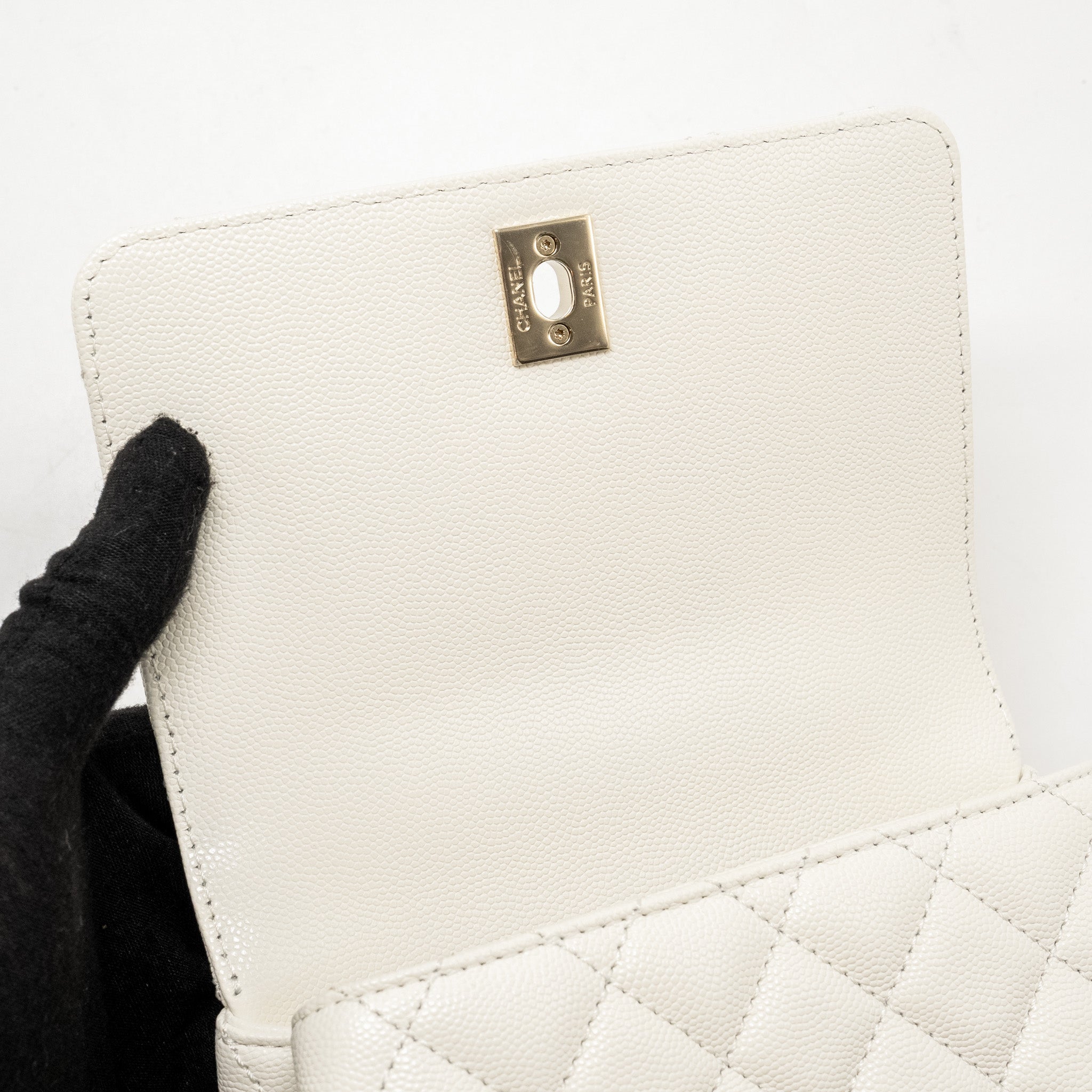 CHANEL MINI COCO HANDLE CAVIAR WHITE LGHW (MICROCHIP)