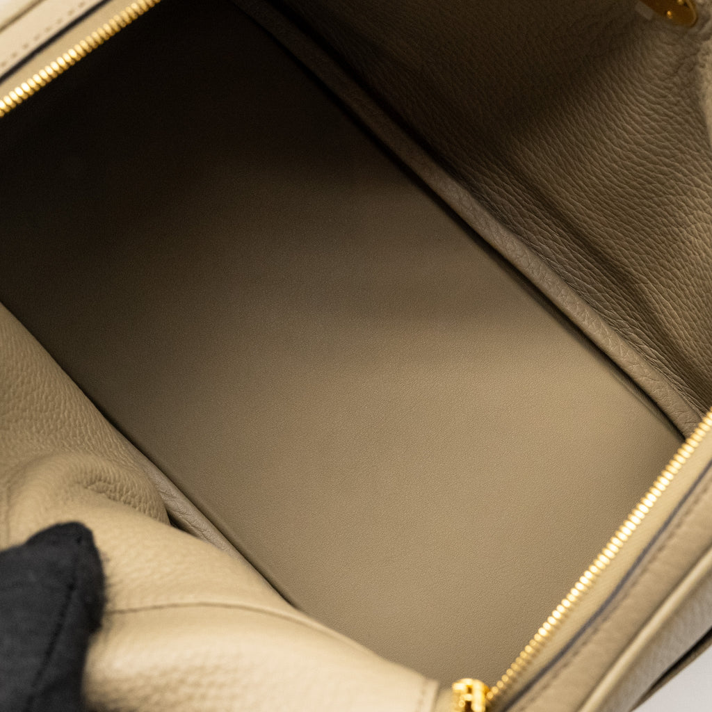 HERMES LINDY 26 CLEMENCE BEIGE MARFA GHW