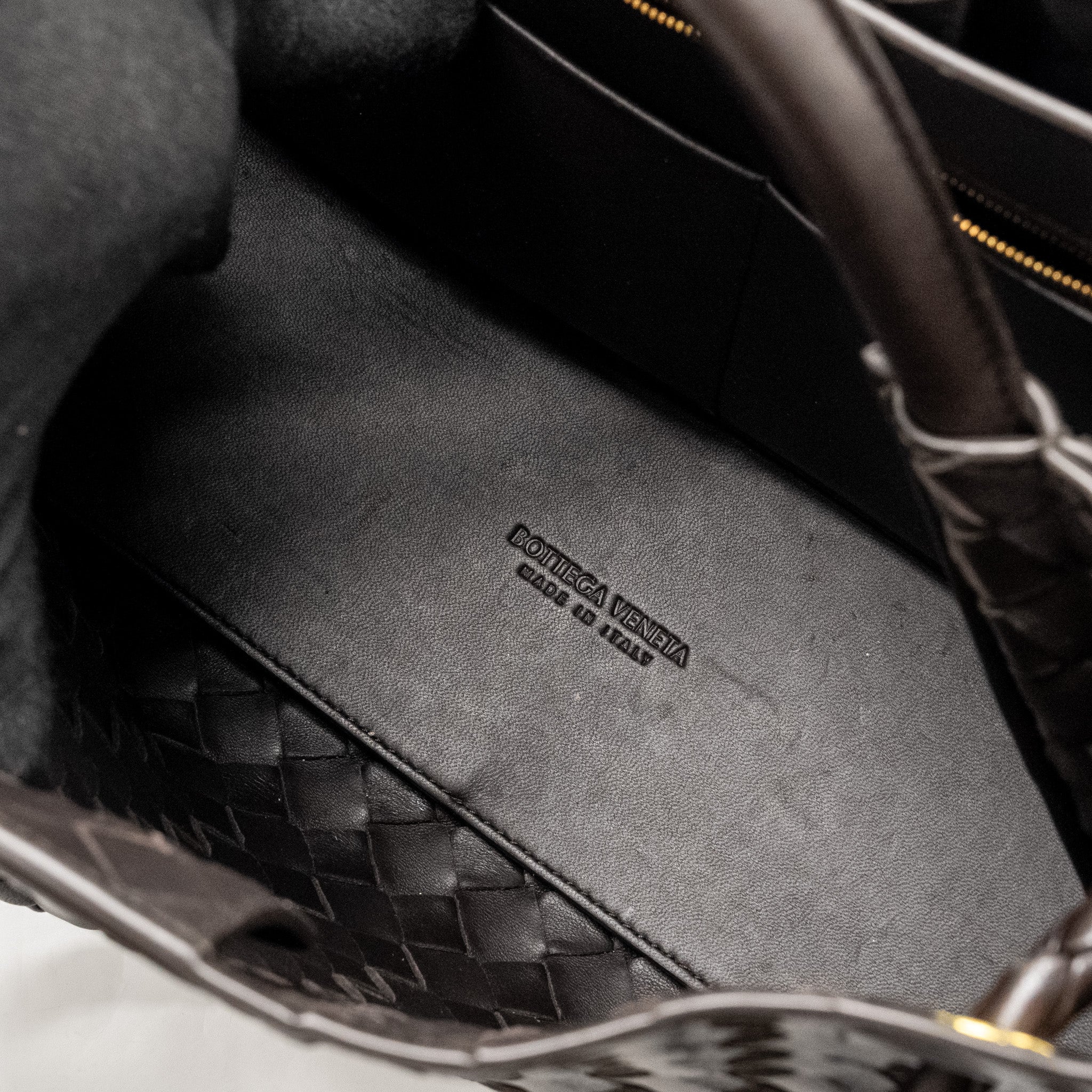 BOTTEGA VENETA MEDIUM ANDIAMO LAMBSKIN FONDANT GHW