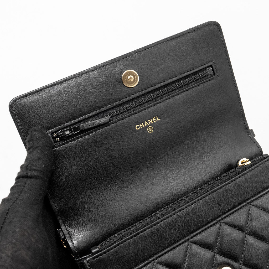 CHANEL WALLET ON CHAIN WITH PEARL CHAIN LAMBSKIN BLACK LGHW (MICROCHIP)