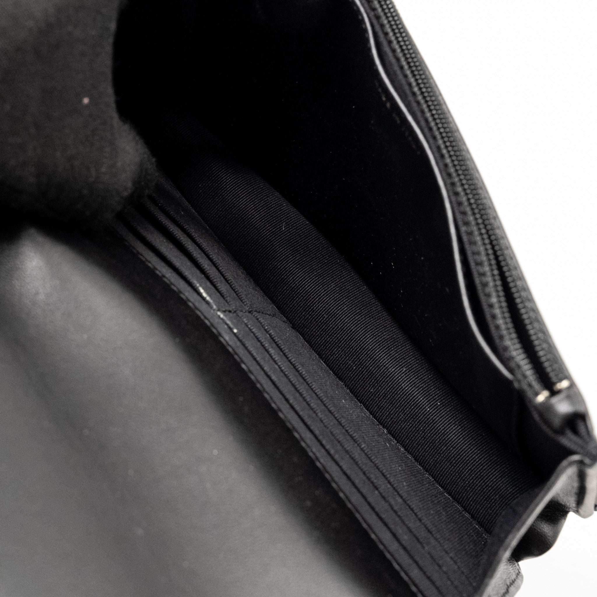 CHANEL WALLET ON CHAIN WITH PEARL CHAIN LAMBSKIN BLACK LGHW (MICROCHIP)
