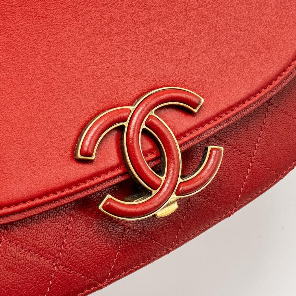 CHANEL MEDIUM COCO CURVE FLAP BAG CALFSKIN RED GHW