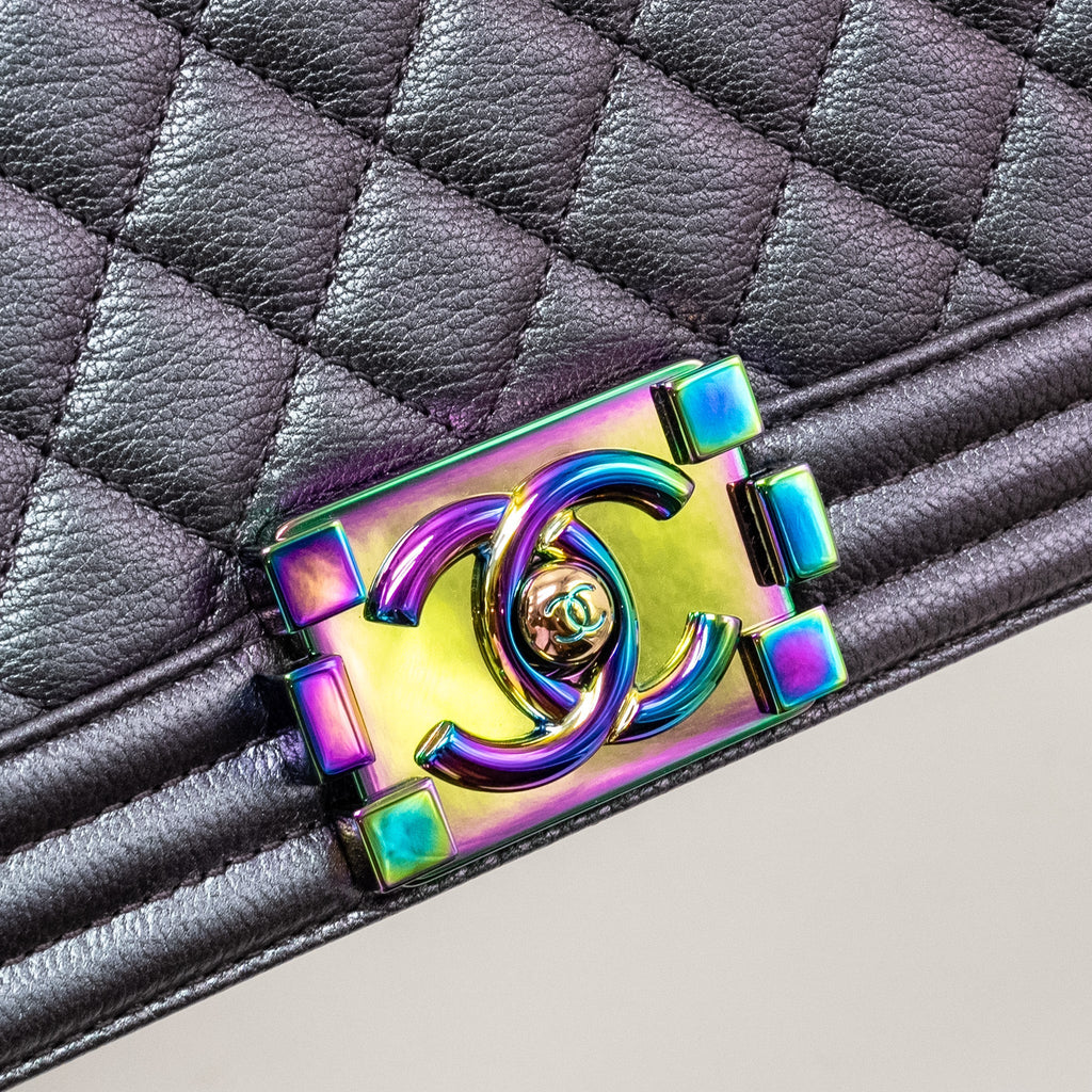 CHANEL MEDIUM BOY BAG GOATSKIN IRIDESCENT PURPLE MULTICOLOUR HARDWARE