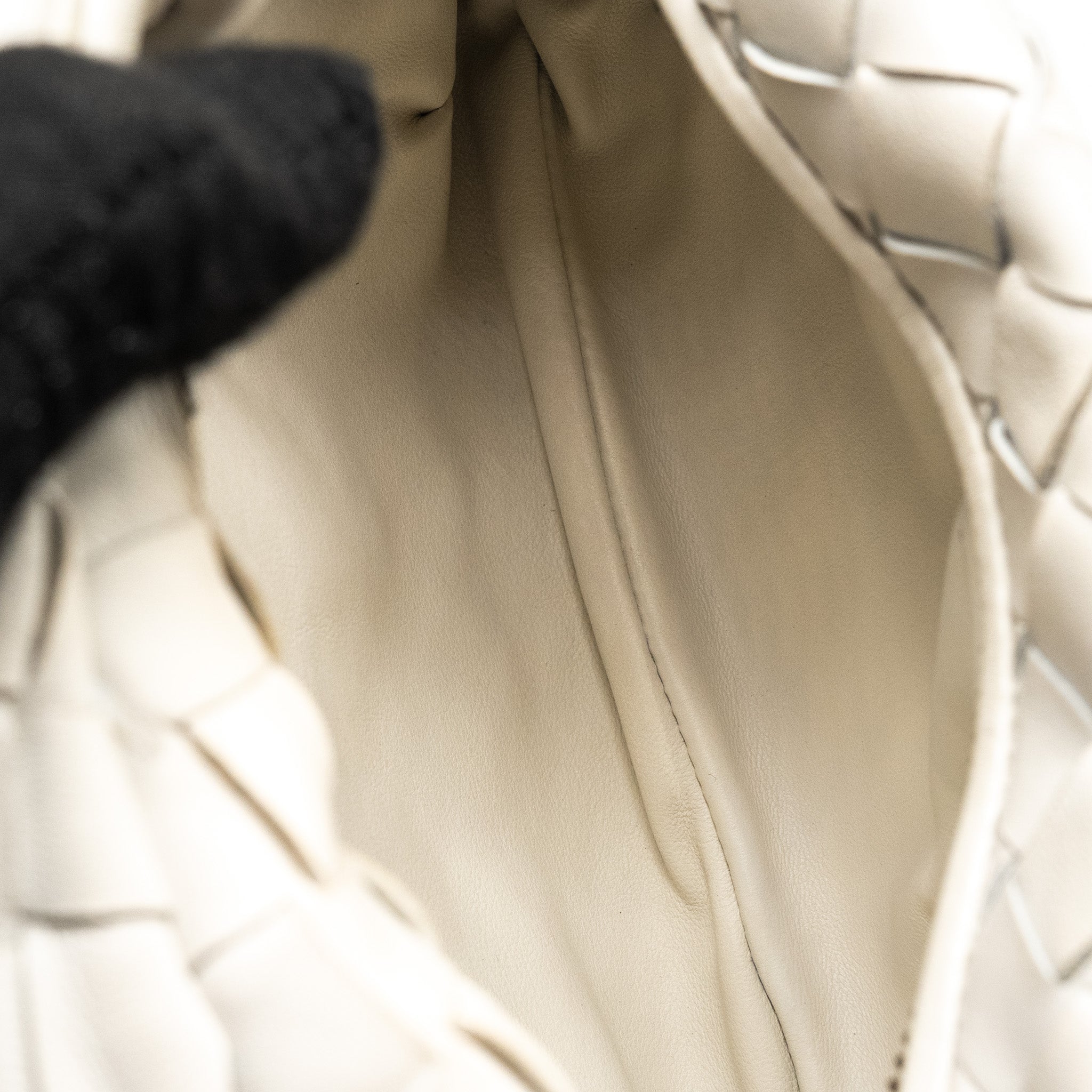BOTTEGA VENETA MINI JODIE LAMBSKIN CHALK SHW