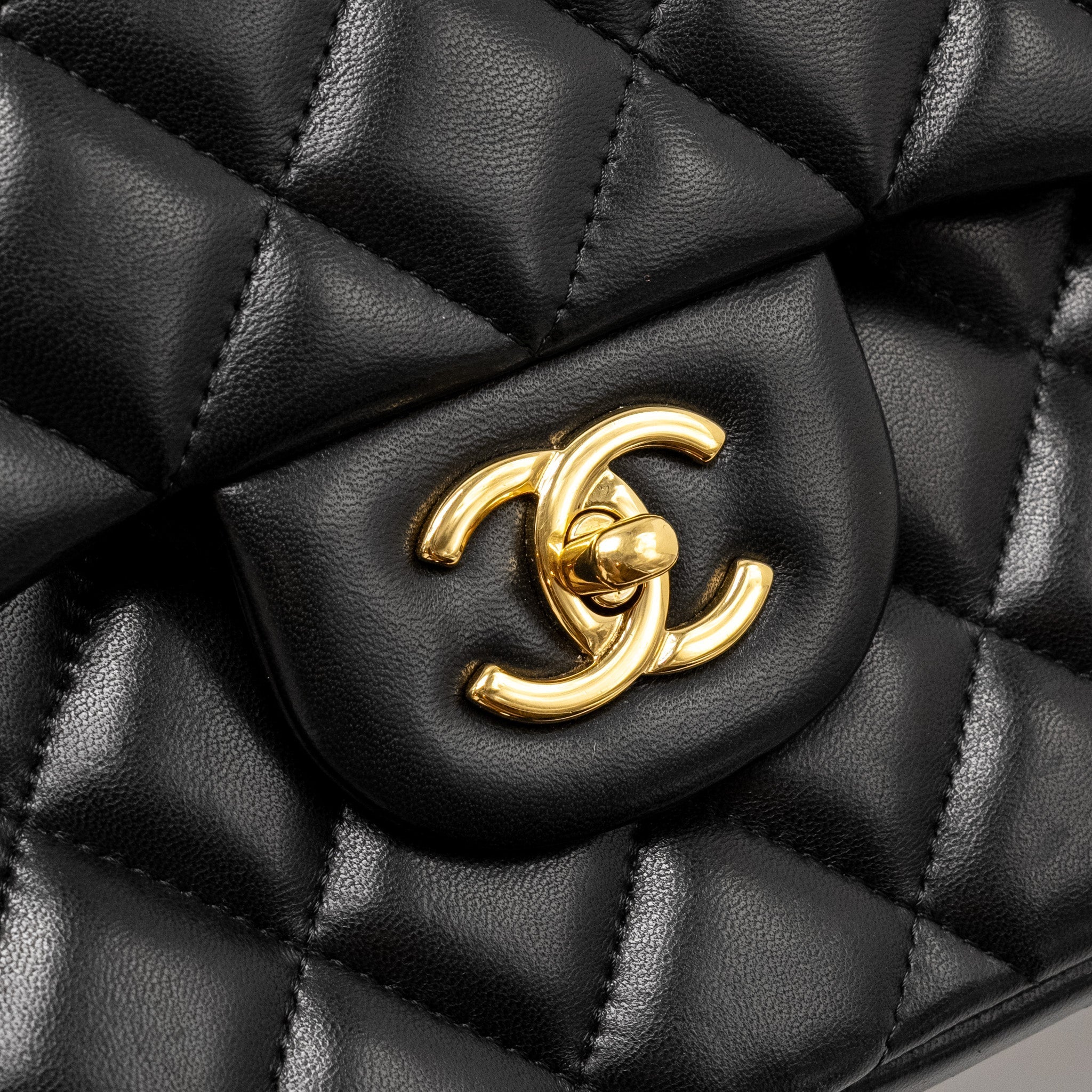 CHANEL JUMBO CLASSIC DOUBLE FLAP BAG LAMBSKIN BLACK GHW