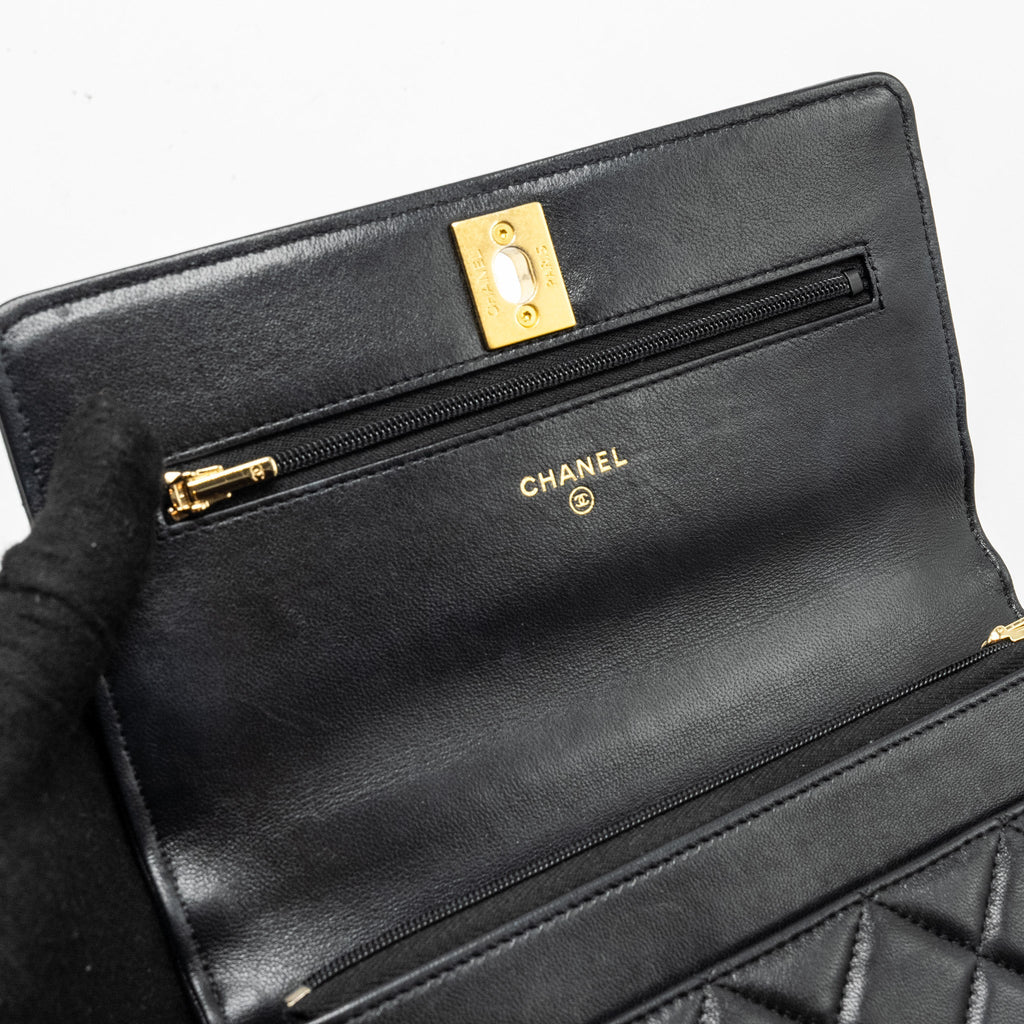 CHANEL 23A LION CHARMS WALLET ON CHAIN LAMBSKIN BLACK GHW (MICROCHIP)