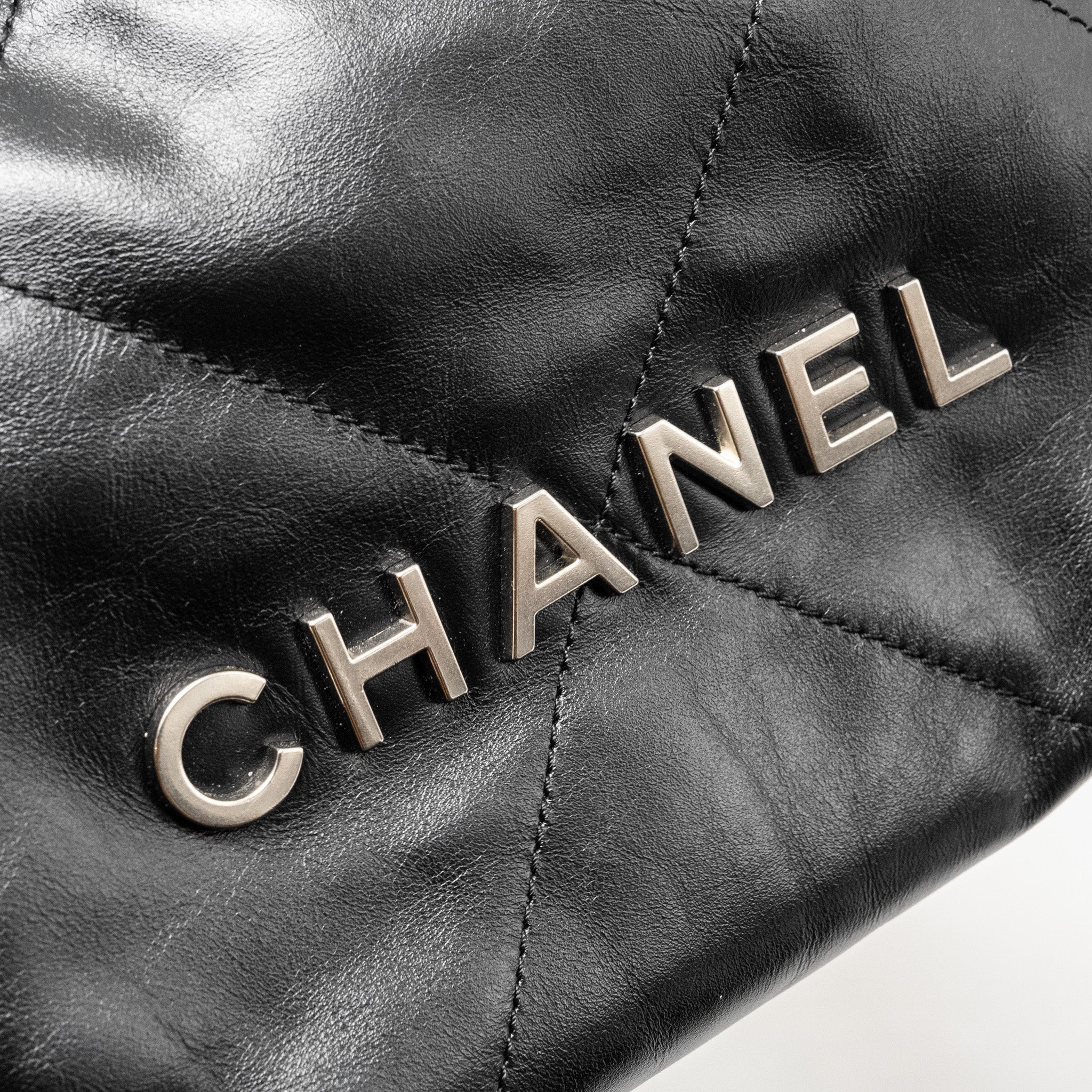CHANEL MINI 22 BAG SHINY CALFSKIN BLACK SHW (MICROCHIP)