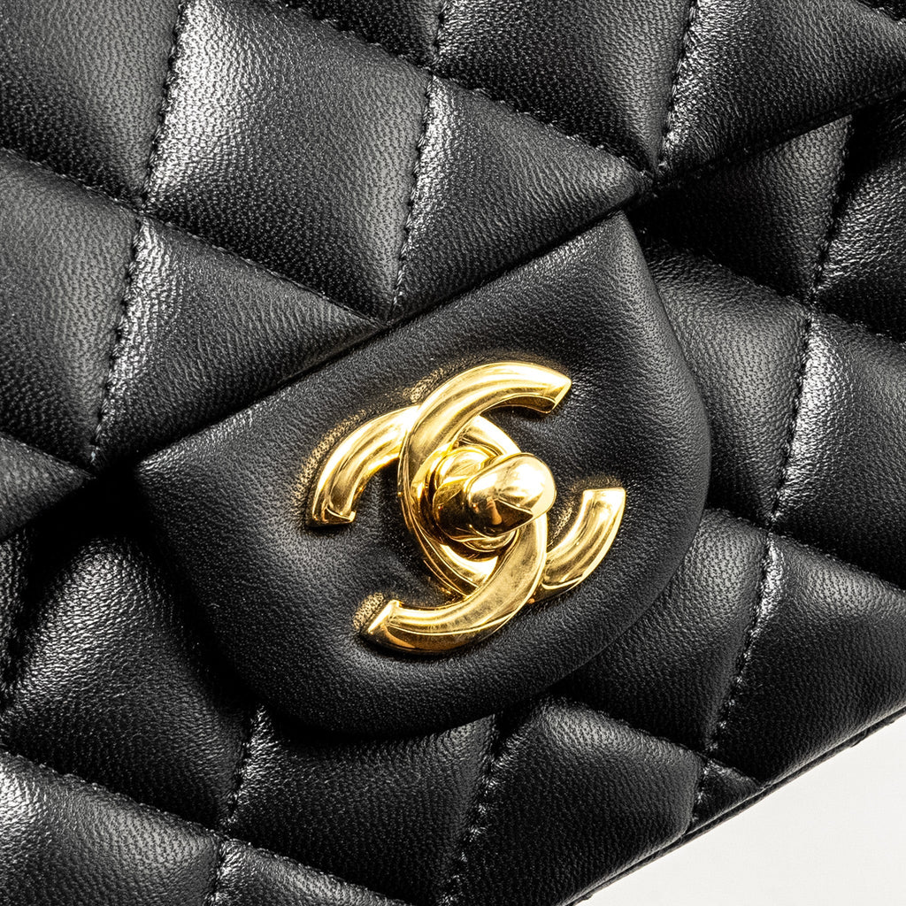 CHANEL MEDIUM CLASSIC DOUBLE FLAP BAG LAMBSKIN BLACK GHW