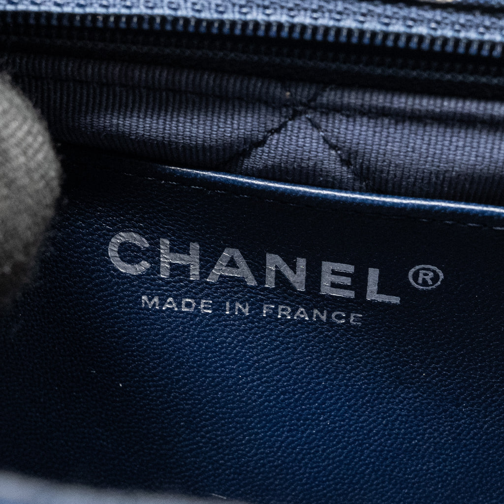 CHANEL MEDIUM LIMITED EDITION FLORA PRINTED CLASSIC FLAP BAG SILK BLUE/WHITE SHW (MICROCHIP)