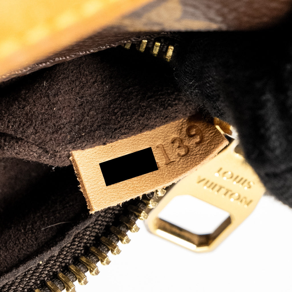 LOUIS VUITTON POCHETTE METIS MONOGRAM CANVAS GHW
