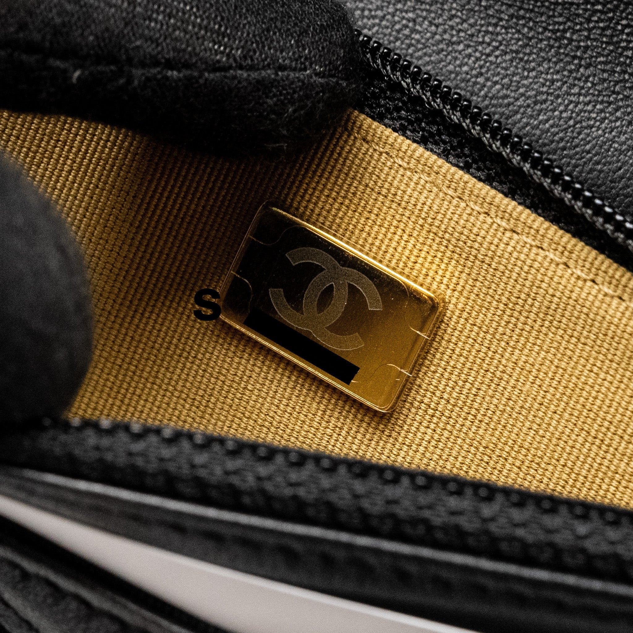 CHANEL PEARL CRUSH WALLET ON CHAIN LAMBSKIN BLACK GHW (MICROCHIP)