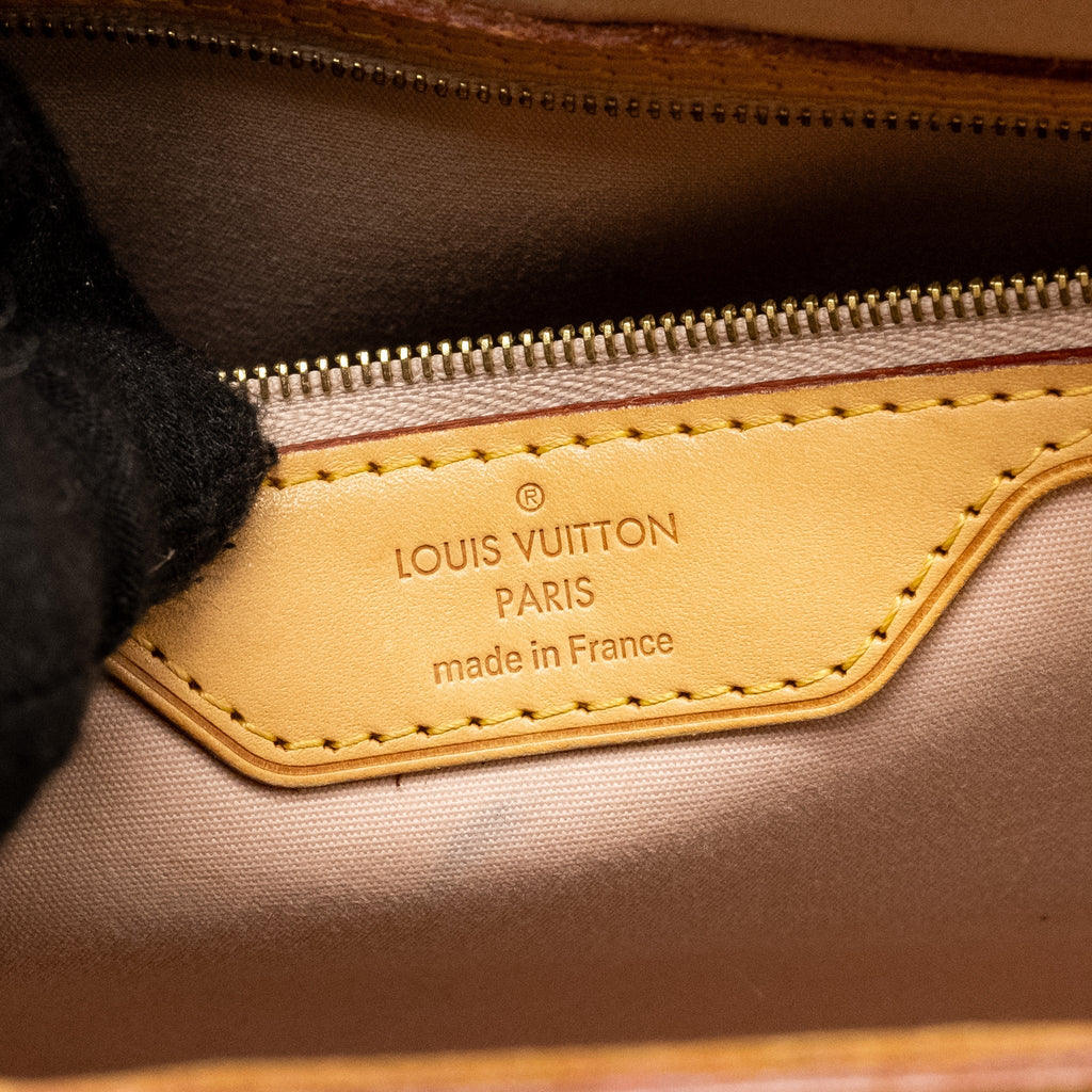 LOUIS VUITTON VERNIS BREA MM PATENT MONOGRAM BEIGE GHW