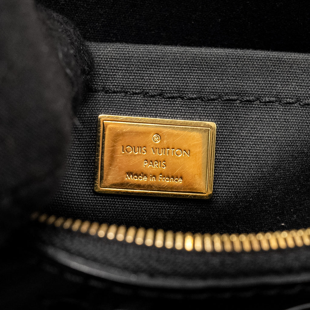 LOUIS VUITTON VERNIS SANTA MONICA CLUTCH PATENT BLACK GHW