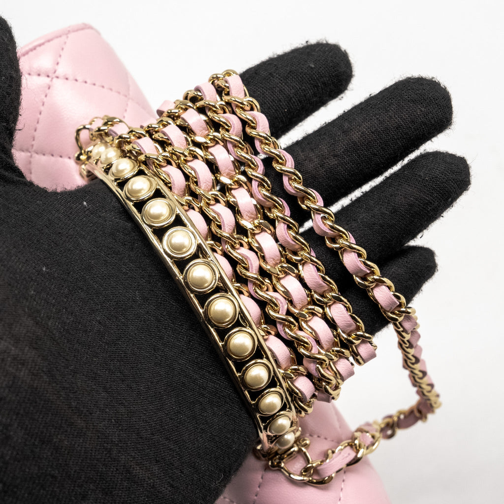 CHANEL PEARL DETAILED TOP HANDEL WALLET ON CHAIN LAMBSKIN PINK LGHW (MICROCHIP)