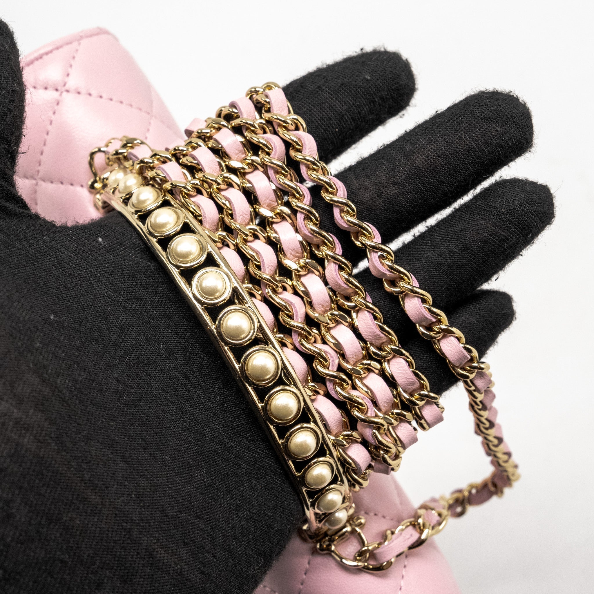 CHANEL PEARL DETAILED TOP HANDEL WALLET ON CHAIN LAMBSKIN PINK LGHW (MICROCHIP)