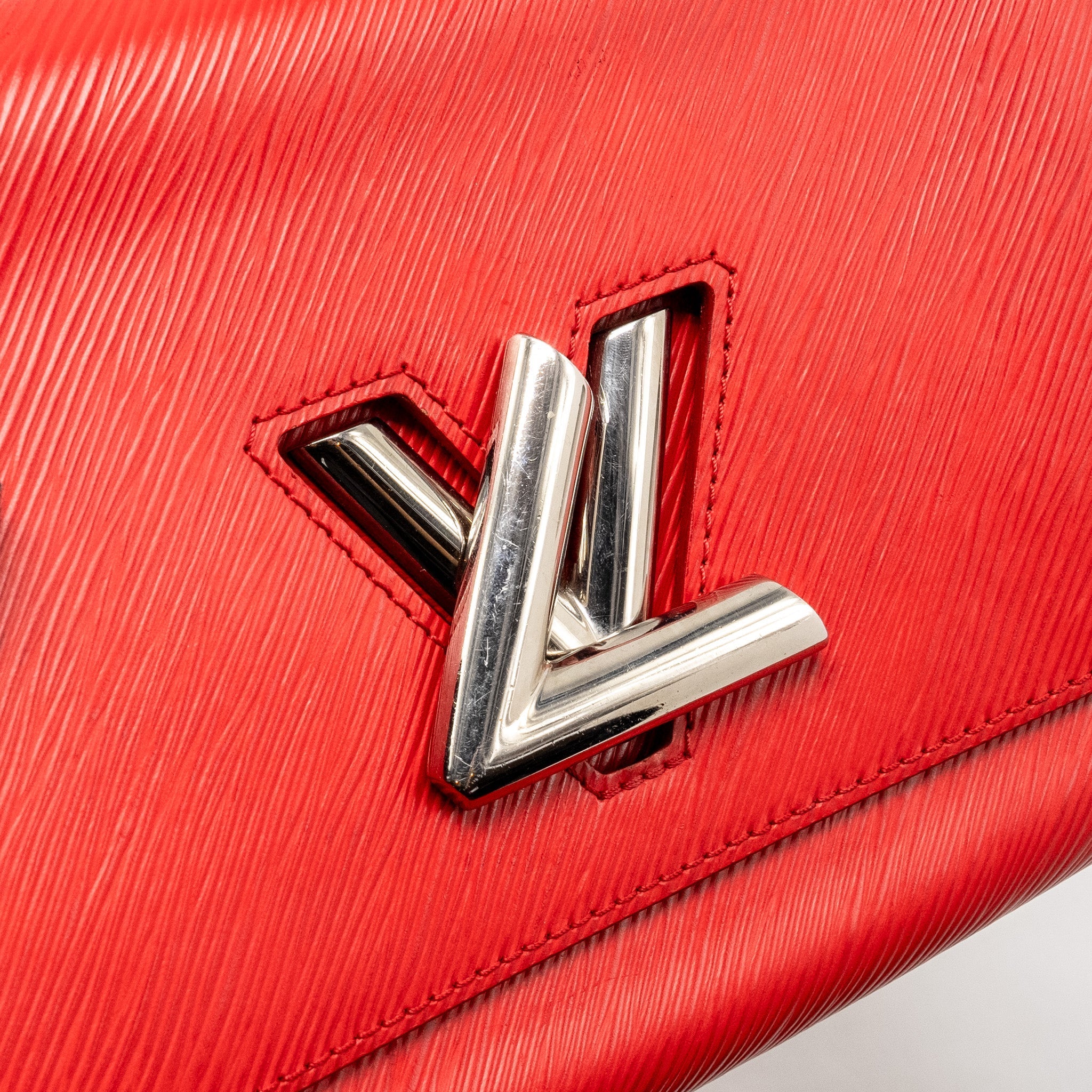 LOUIS VUITTON TWIST MM EPI RED SHW