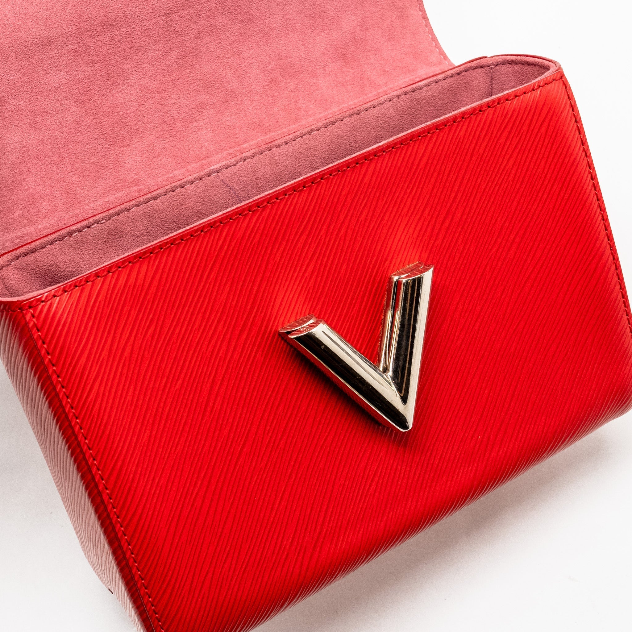 LOUIS VUITTON TWIST MM EPI RED SHW