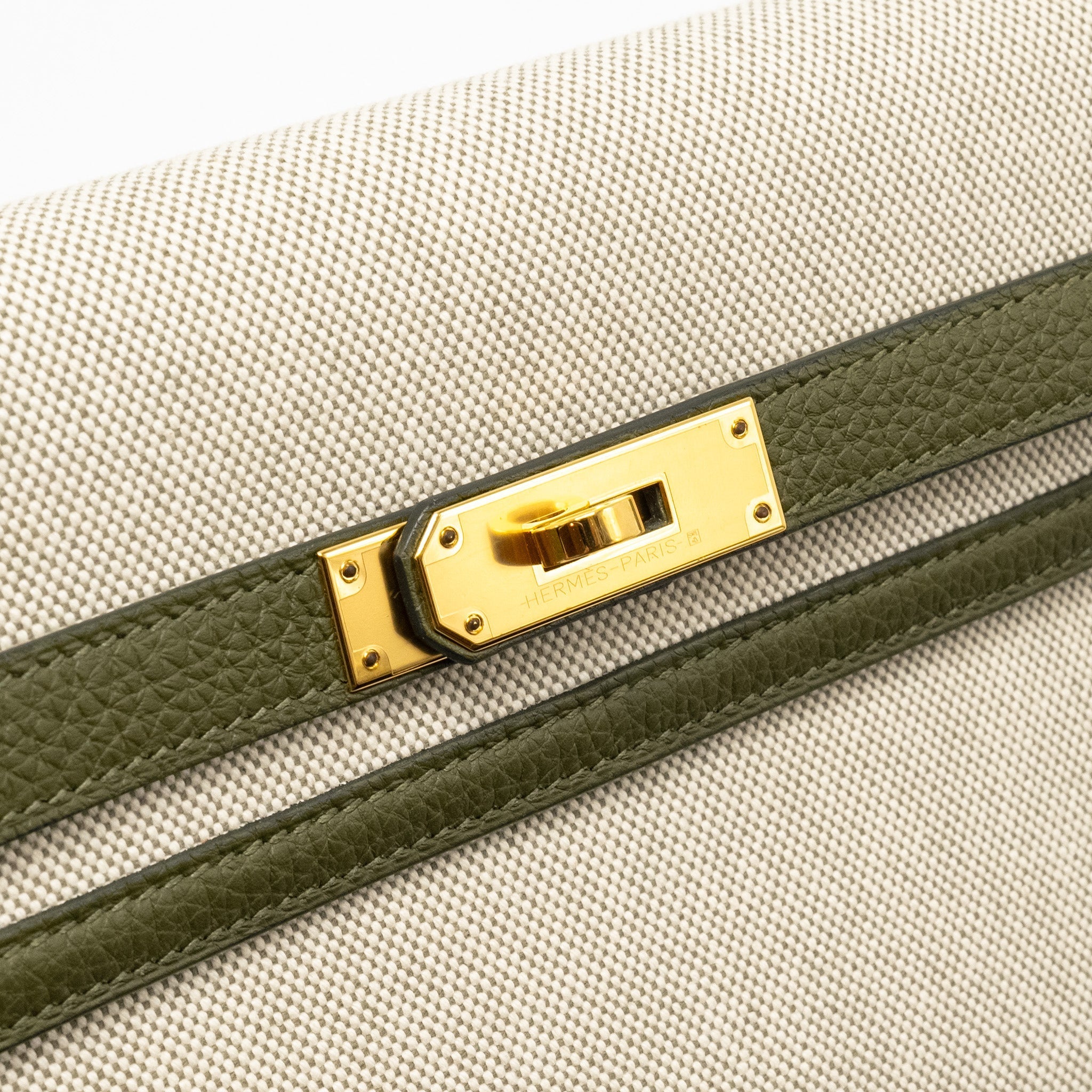 HERMES POCHETTE KELLY DEPECHES 25 CANVAS / TOGO ECRU BEIGE / VERT OLIVE GHW