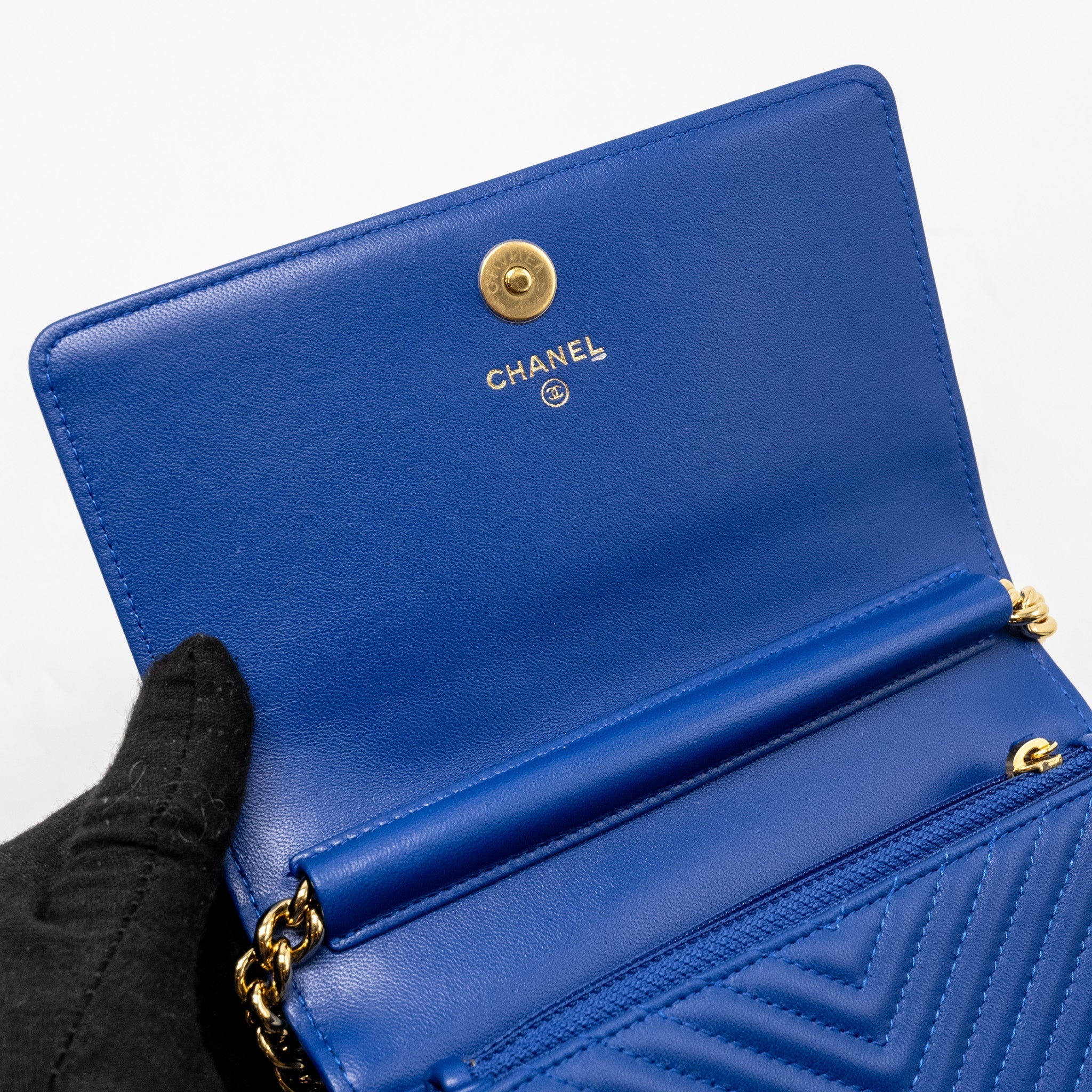 CHANEL BOY CLUTCH WITH CHAIN  CHERVON LAMBSKIN BLUE GHW