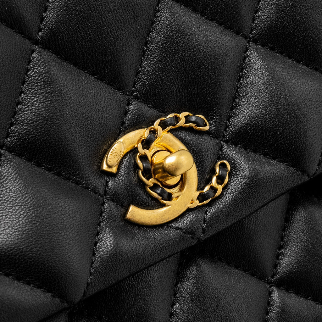 CHANEL 22A BUTTON ON CHAIN FLAP BAG LAMBSKIN BLACK GHW (MICROCHIP)