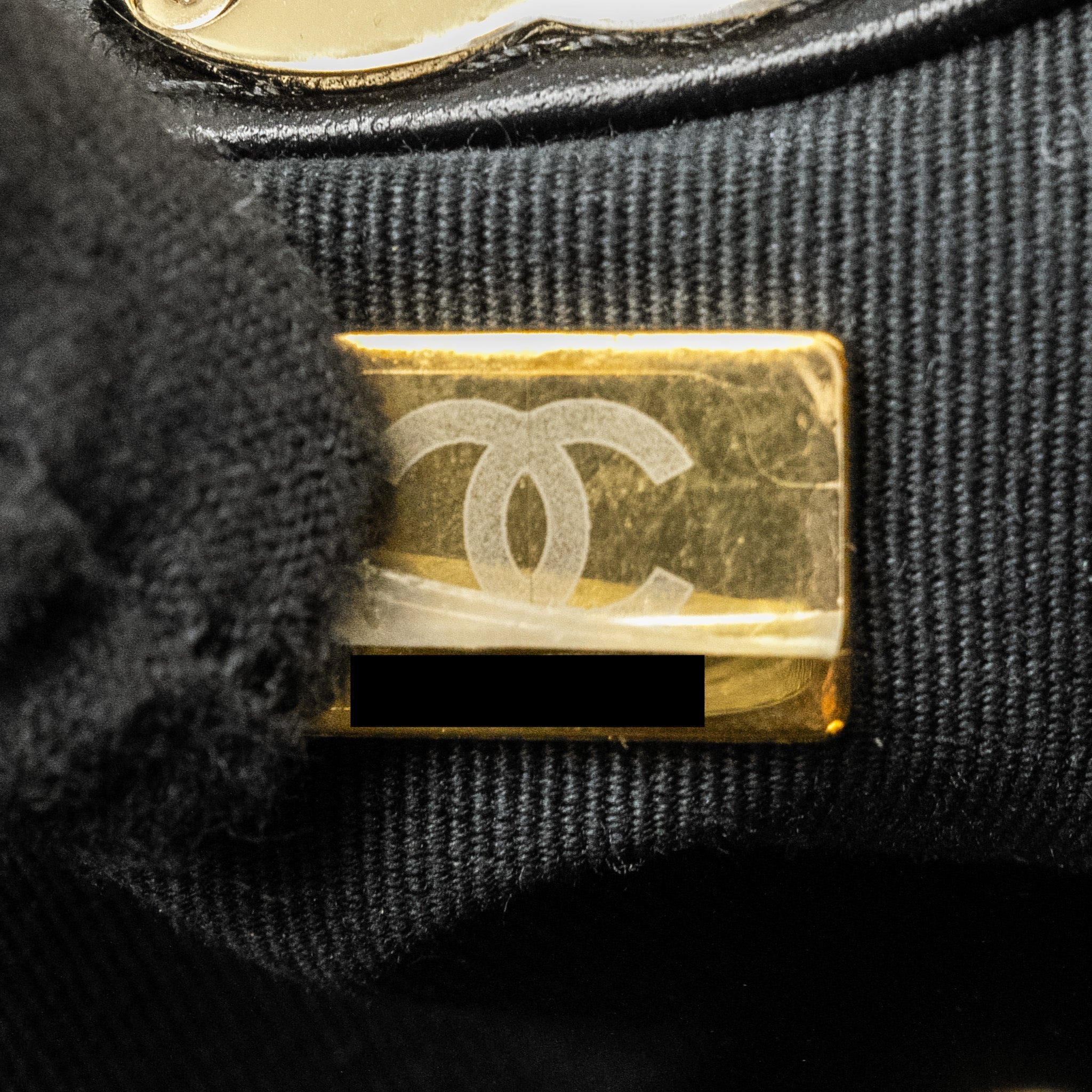 CHANEL MINI 31 BAG PATENT BLACK/YELLOW LGHW (MICROCHIP)