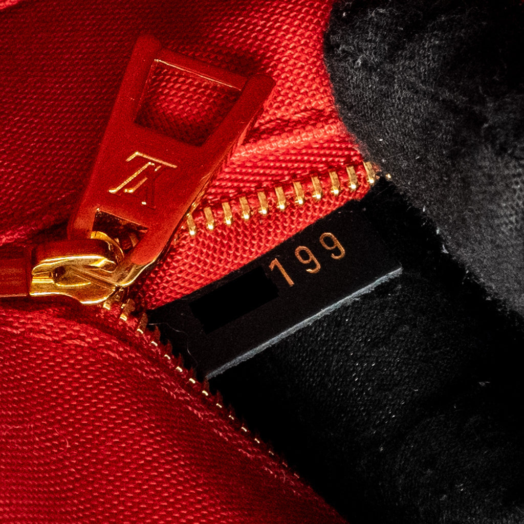 LOUIS VUITTON ONTHEGO GM MONOGRAM CANVAS GHW