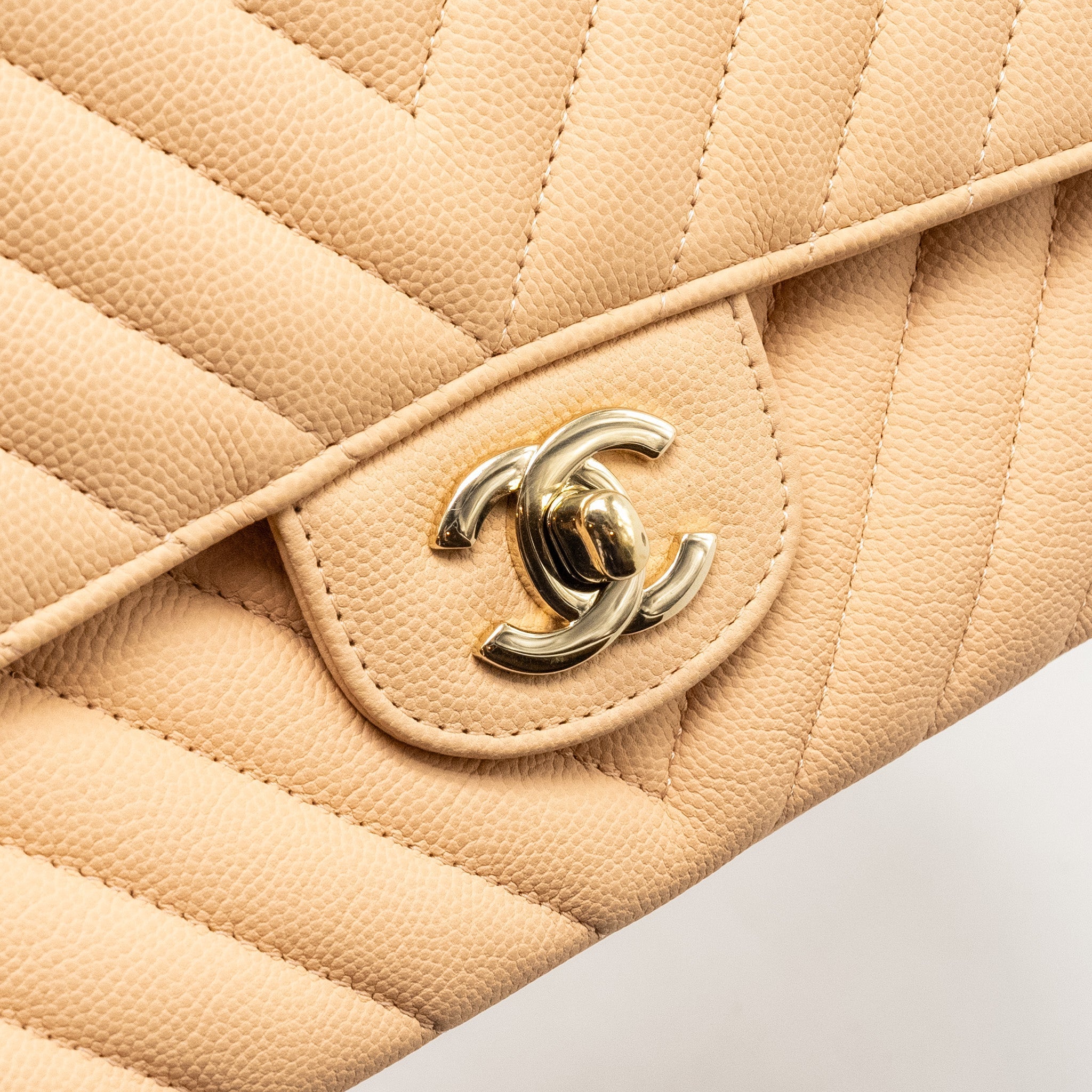 CHANEL MEDIUM CLASSIC DOUBLE FLAP BAG CHEVRON CAVIAR BEIGE LGHW