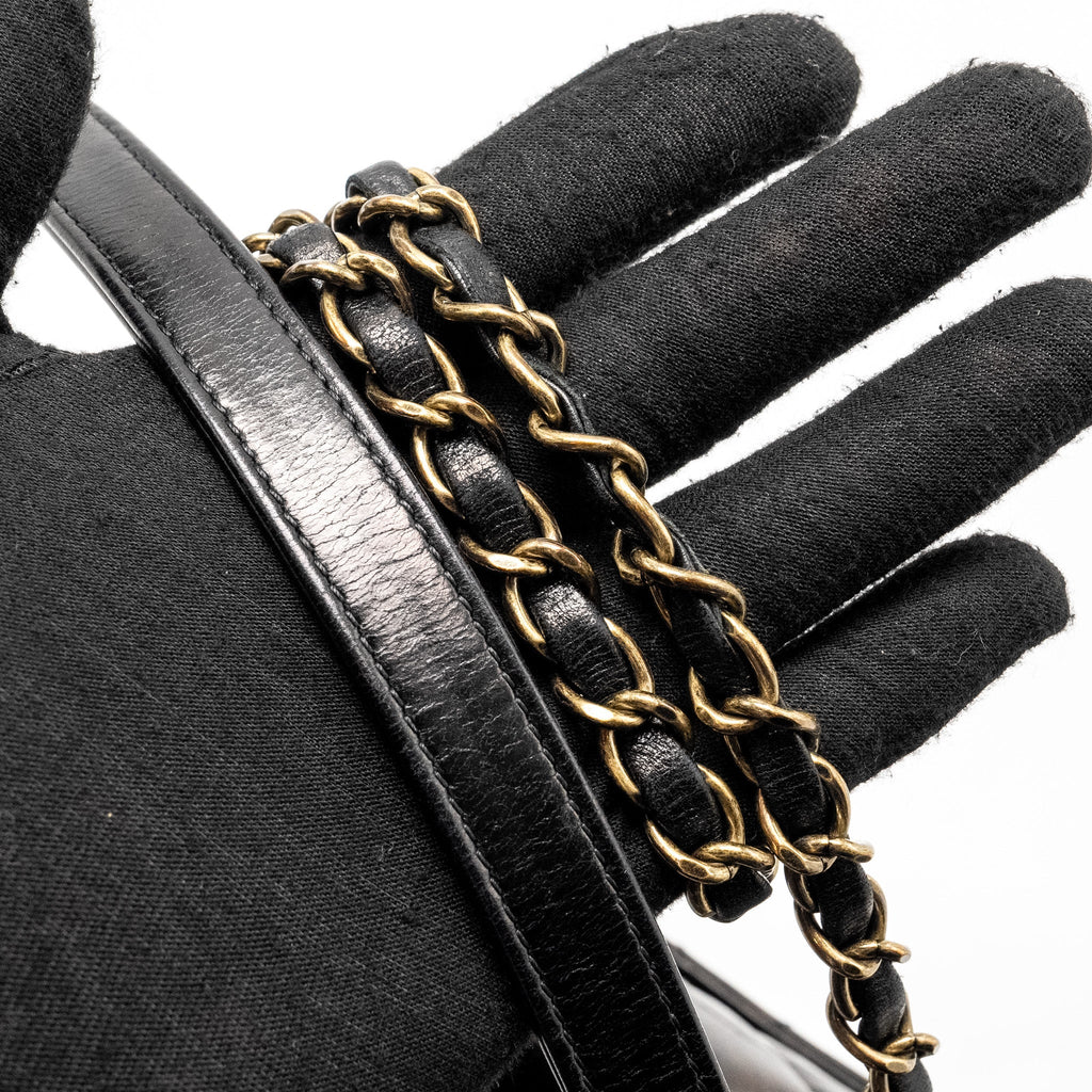 CHANEL LIMITED EDITION QUILTED FLAP BAG SHINY CALFSKIN BLACK GHW
