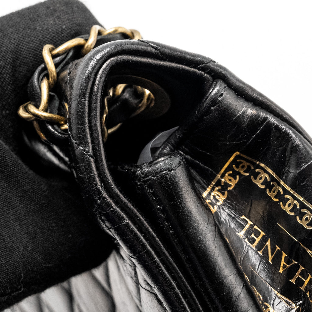 CHANEL LIMITED EDITION QUILTED FLAP BAG SHINY CALFSKIN BLACK GHW