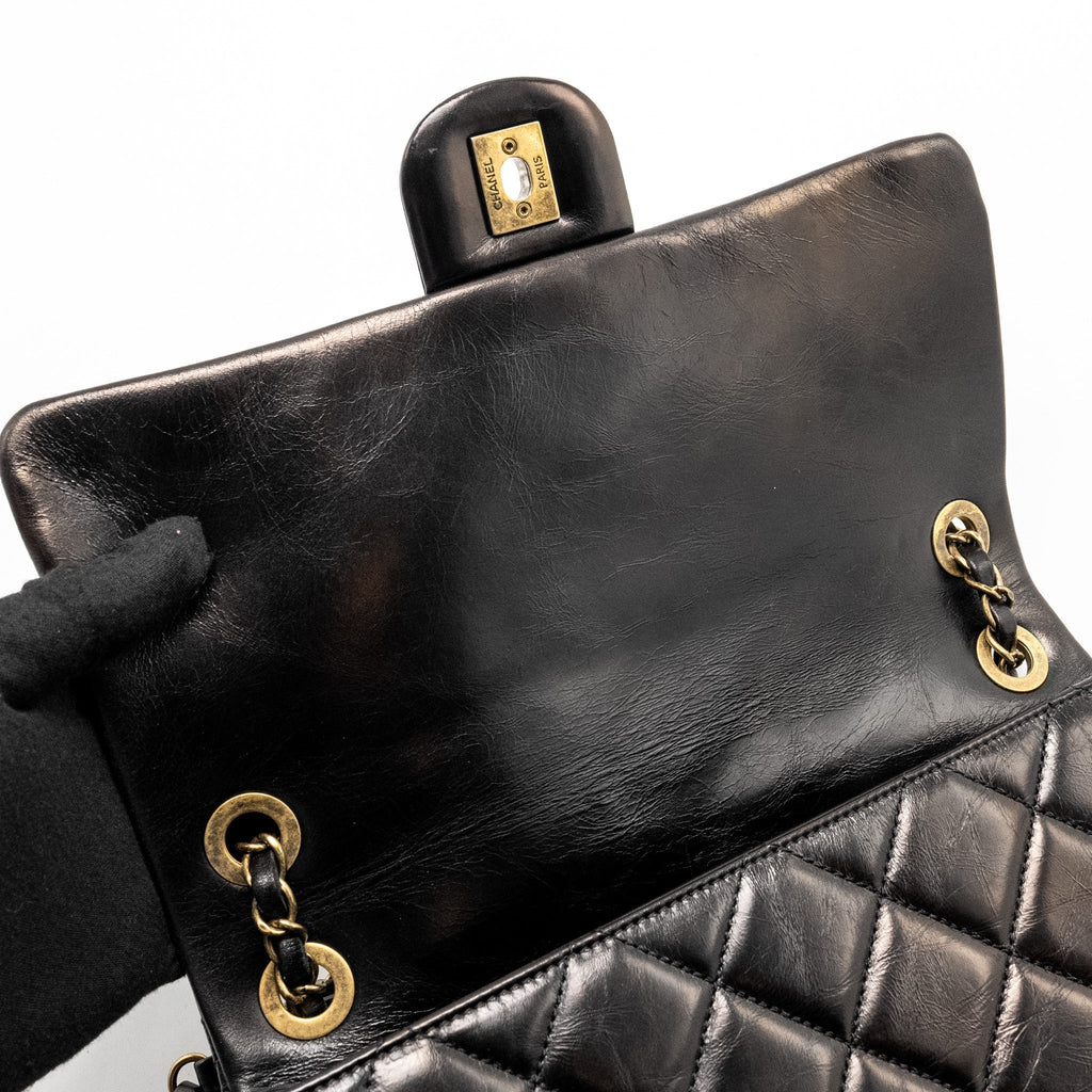CHANEL LIMITED EDITION QUILTED FLAP BAG SHINY CALFSKIN BLACK GHW