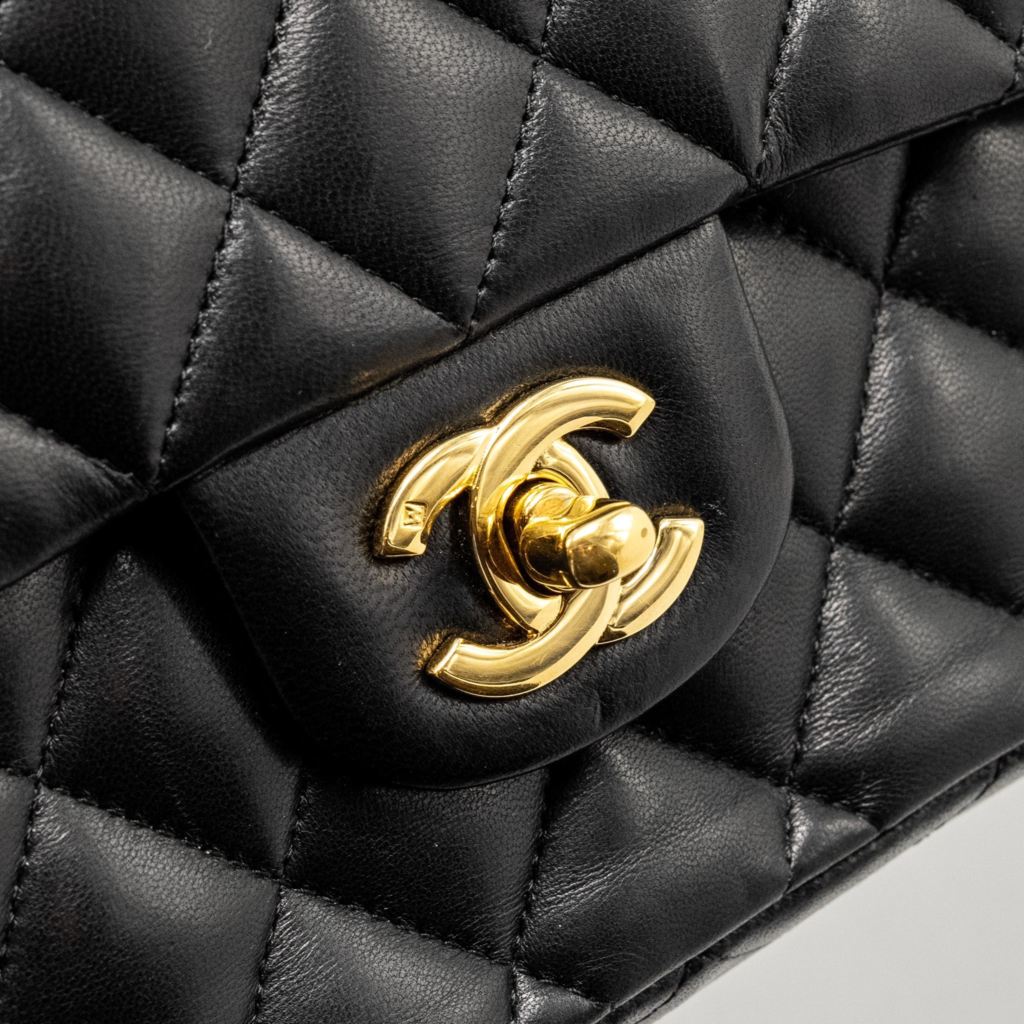 CHANEL MEDIUM CLASSIC DOUBLE FLAP BAG LAMBSKIN BLACK GHW