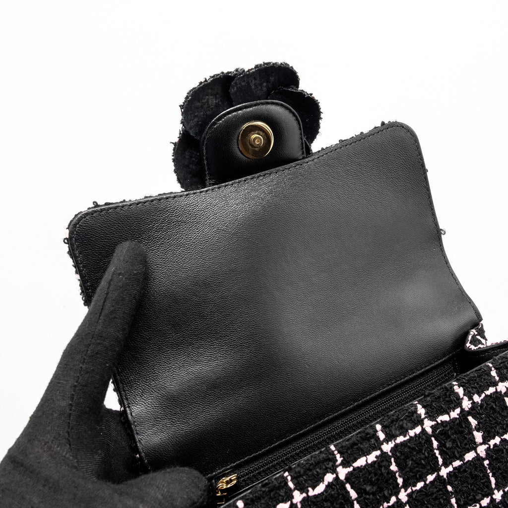 CHANEL 23K FLOWER BOMB MINI RECTANGULAR FLAP BAG TWEED BLACK/PINK LGHW (MICROCHIP)