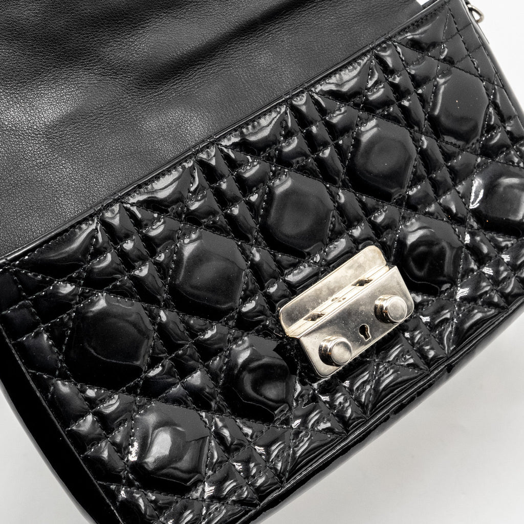 DIOR MISS DIOR POCHETTE PATENT BLACK SHW