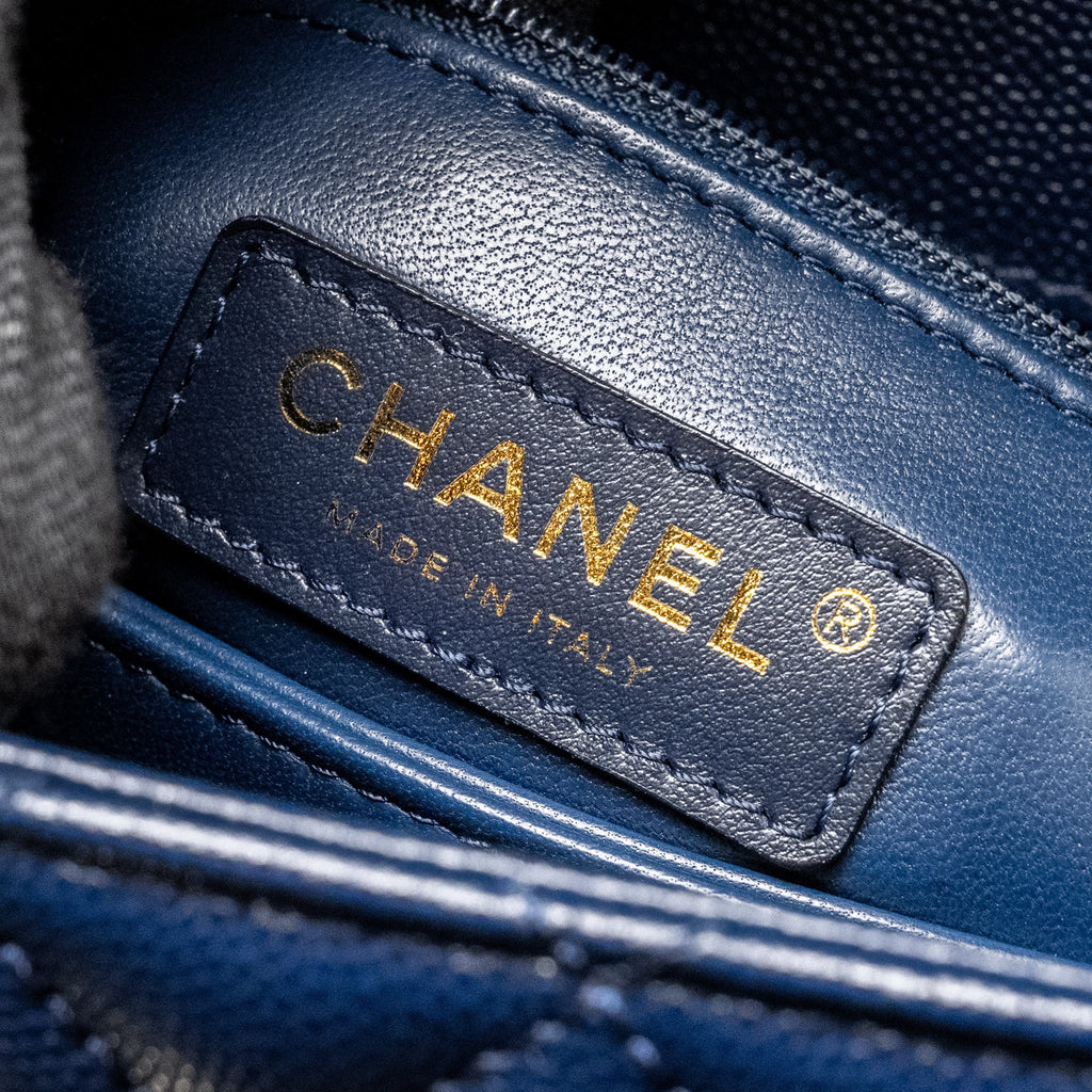 CHANEL SMALL COCO WITH LIZARD EMBOSSED HANDLE CAVIAR NAVY LGHW (MICROCHIP)