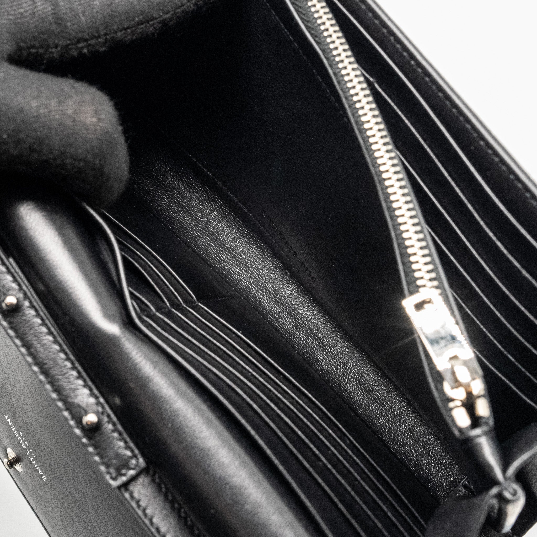 SAINT LAURENT / YSL CLASSIC CHAIN WALLET CROC-EMBOSSED CALFSKIN BLACK SHW
