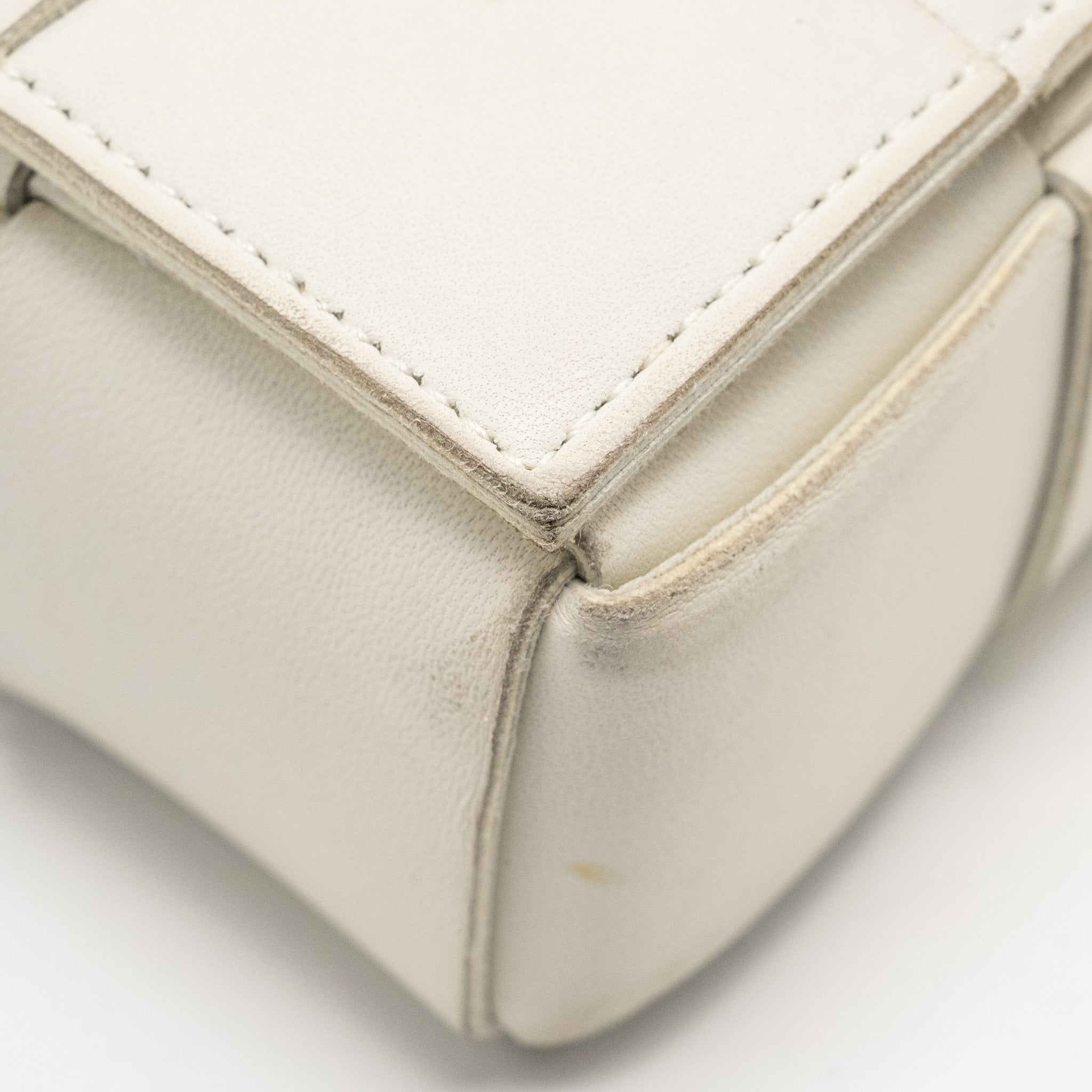 BOTTEGA VENETA SMALL CASSETTE BAG LAMBSKIN WHITE SHW