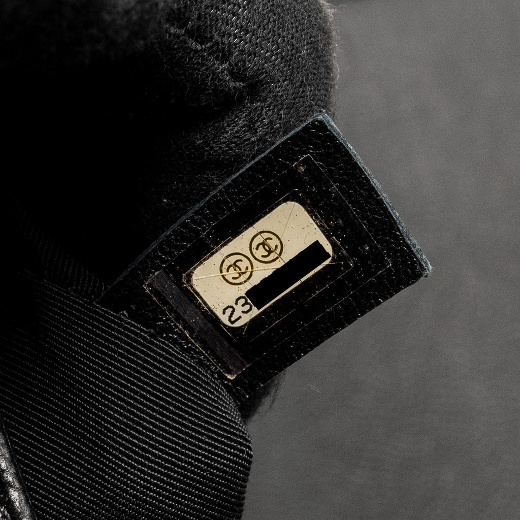 CHANEL NEW MEDIUM BOY BAG CAVIAR SO BLACK