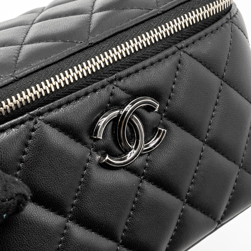 CHANEL TOP HANDLE LONG VANITY CASE LAMBSKIN BLACK SHW (MICROCHIP)