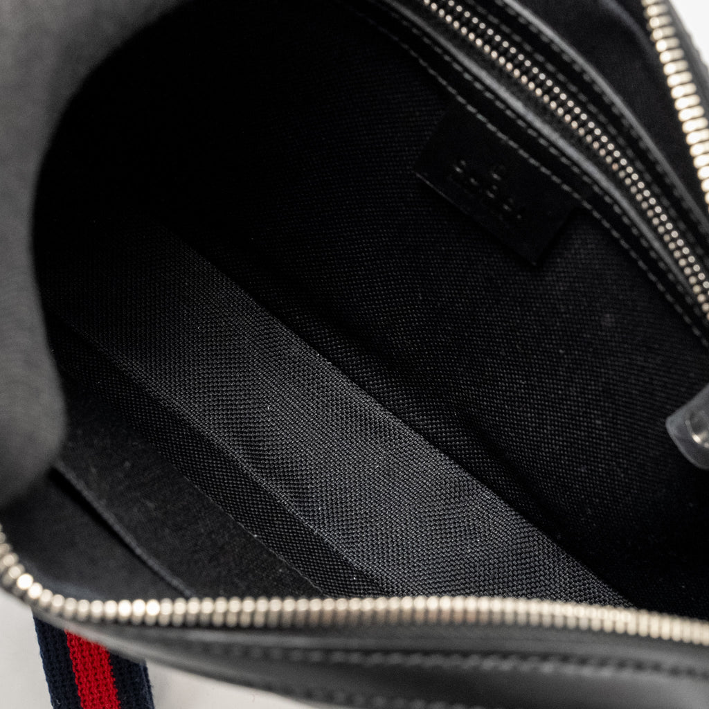 GUCCI POUCH GG SUPREME CANVAS BLACK SHW