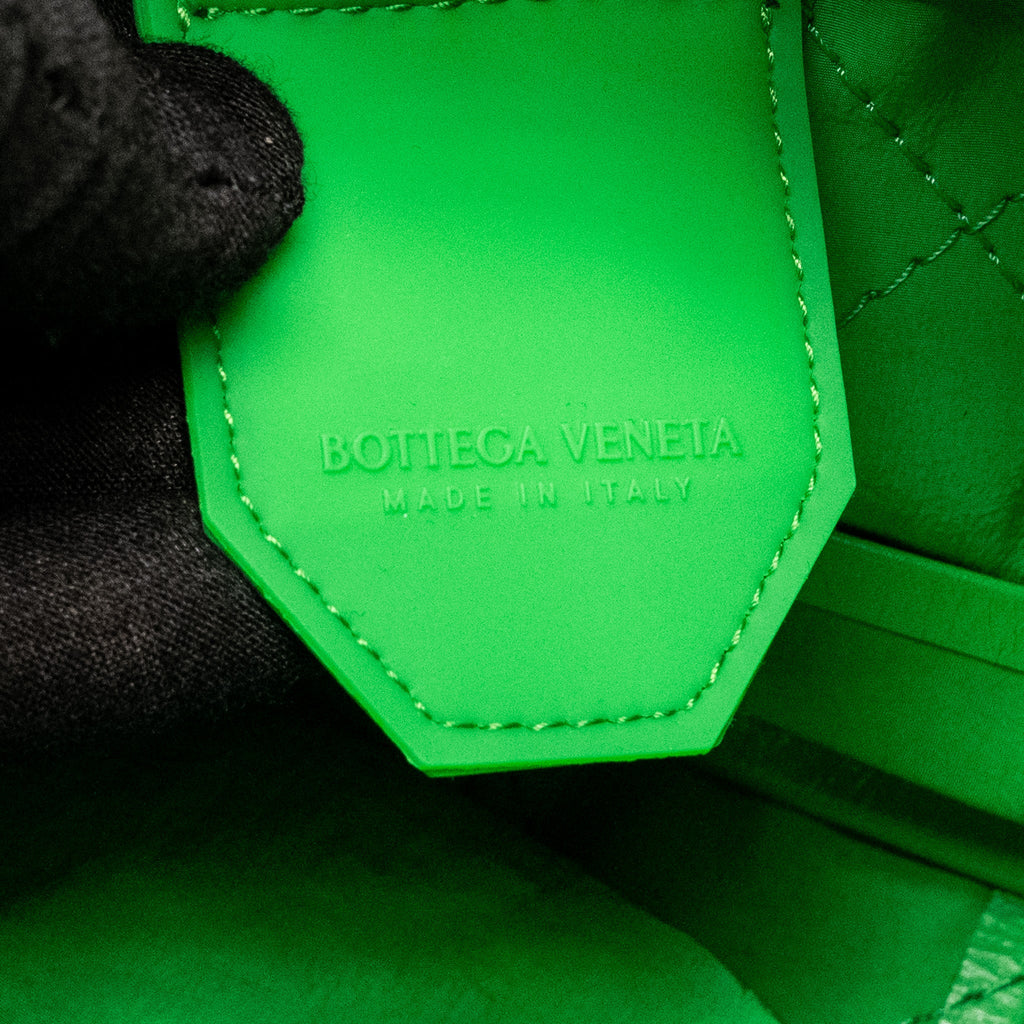BOTTEGA VENETA MAXI CASSETTE BAG LAMBSKIN GREEN SHW