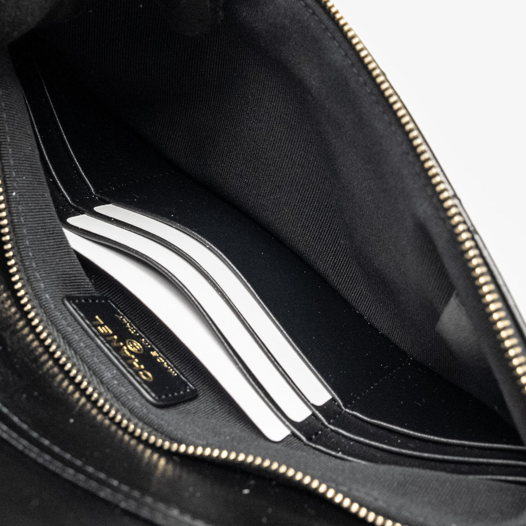 CHANEL 31 WALLET ON CHAIN SHINY CALFSKIN BLACK LGHW (MICROCHIP)