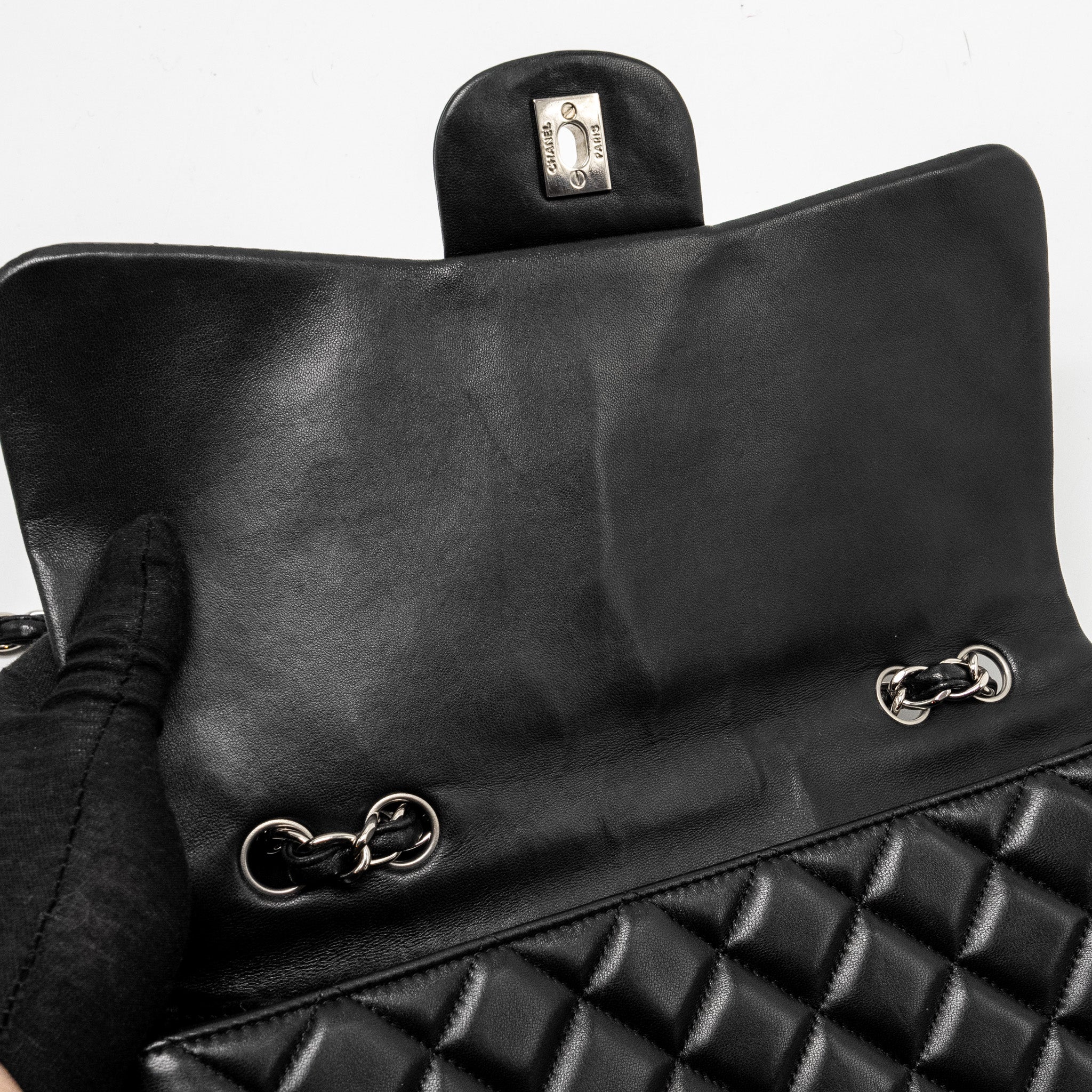 CHANEL JUMBO CLASSIC SINGLE FLAP BAG LAMBSKIN BLACK SHW