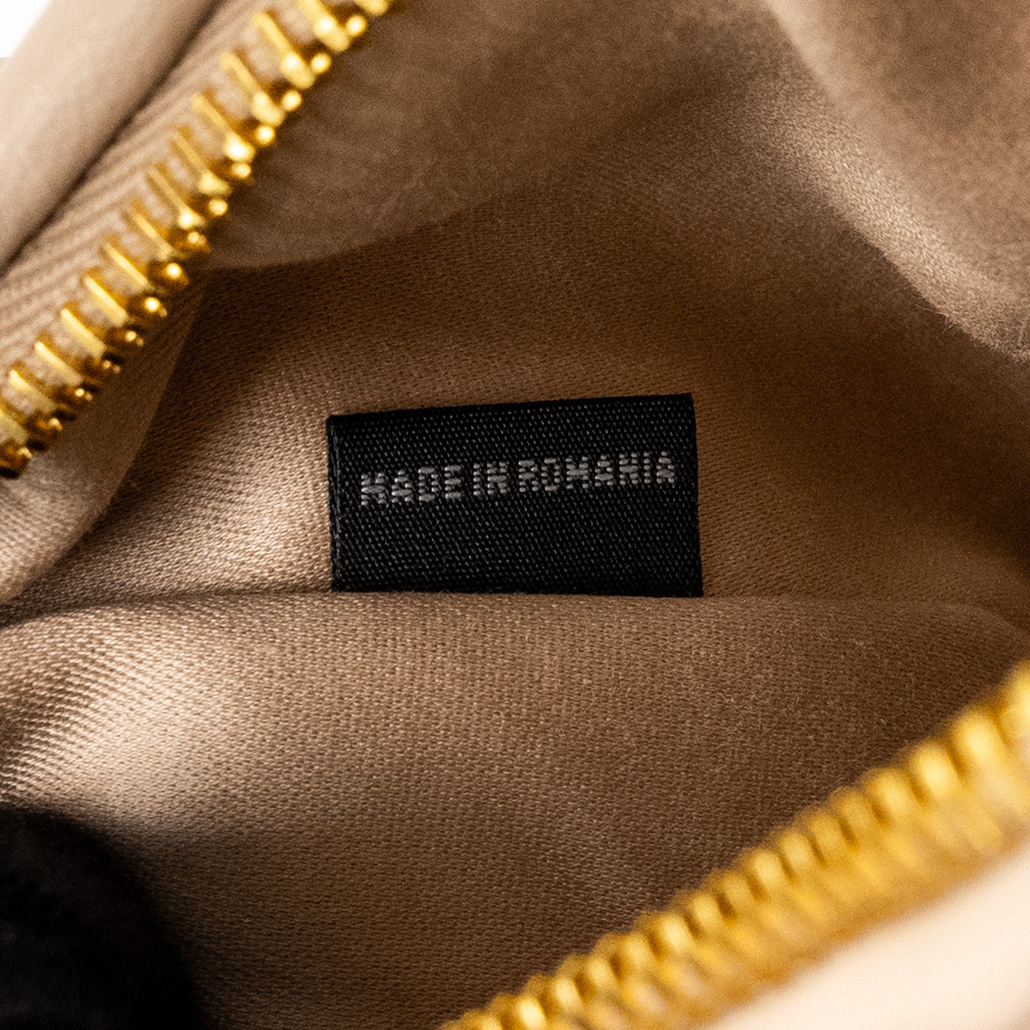 MIUMIU WANDER MATELASSE HOBO BAG NAPPA LAMBSKIN BEIGE GHW